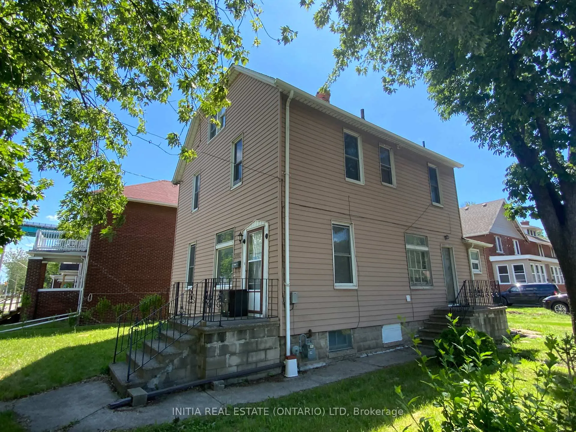 Photo 5 of 2995 University Avenue W, Windsor, Windsor University District — HOMEH