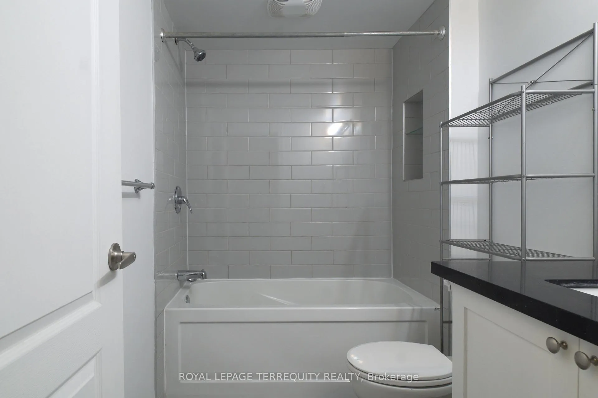 Photo 8 of Unit Bsmt, 665 Crawford Street, Toronto, Palmerston-Little Italy — HOMEH