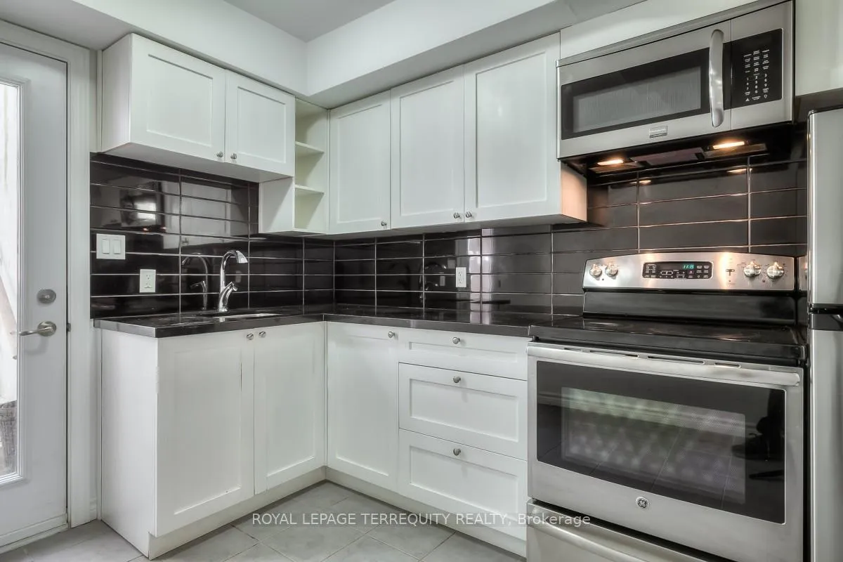 Photo 16 of Unit Bsmt, 665 Crawford Street, Toronto, Palmerston-Little Italy — HOMEH