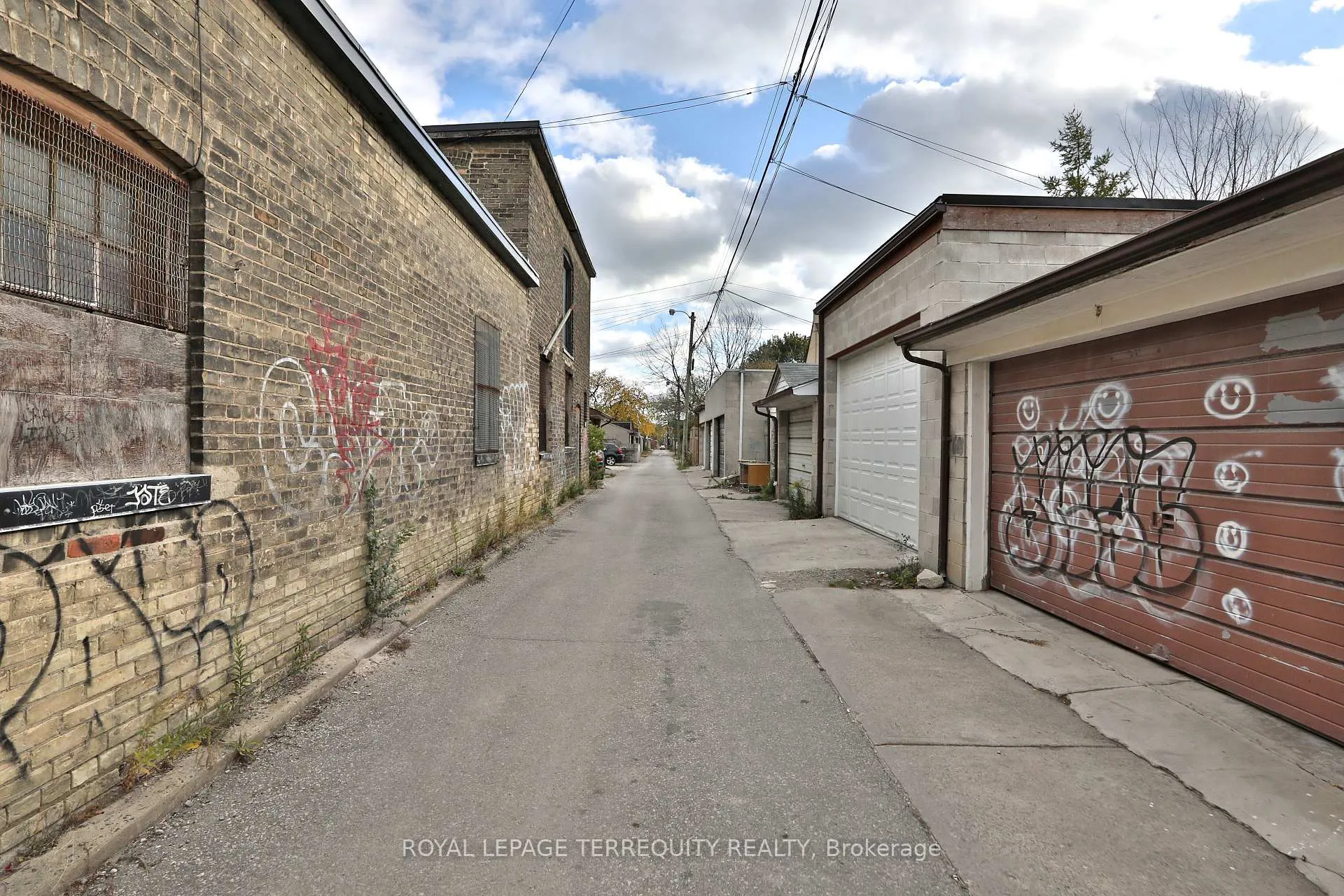 Photo 17 of Unit Bsmt, 665 Crawford Street, Toronto, Palmerston-Little Italy — HOMEH