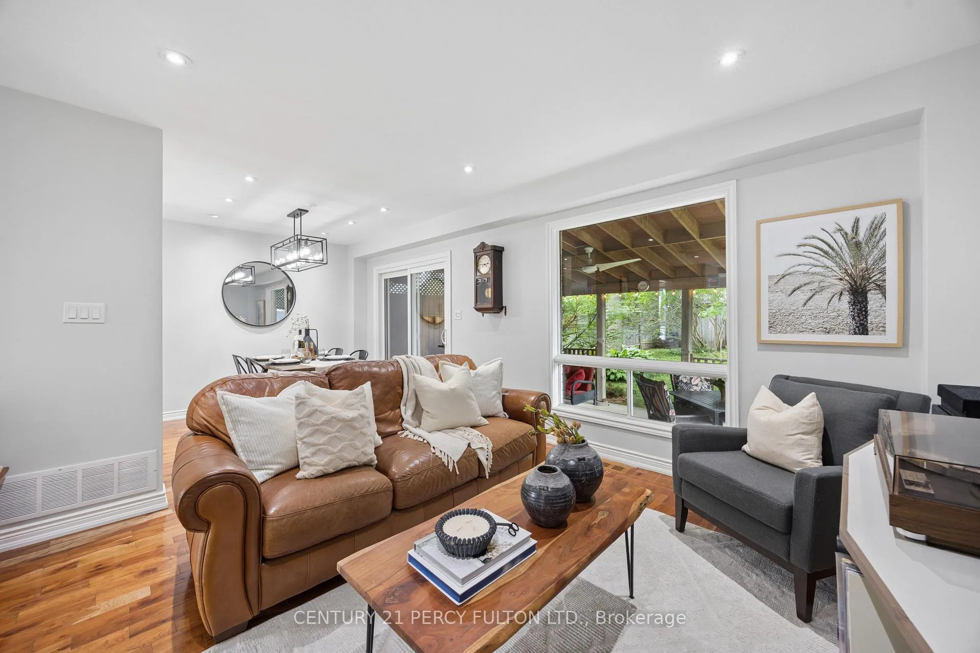 Photo 7 of 21 Arran Court, Clarington, Courtice — HOMEH