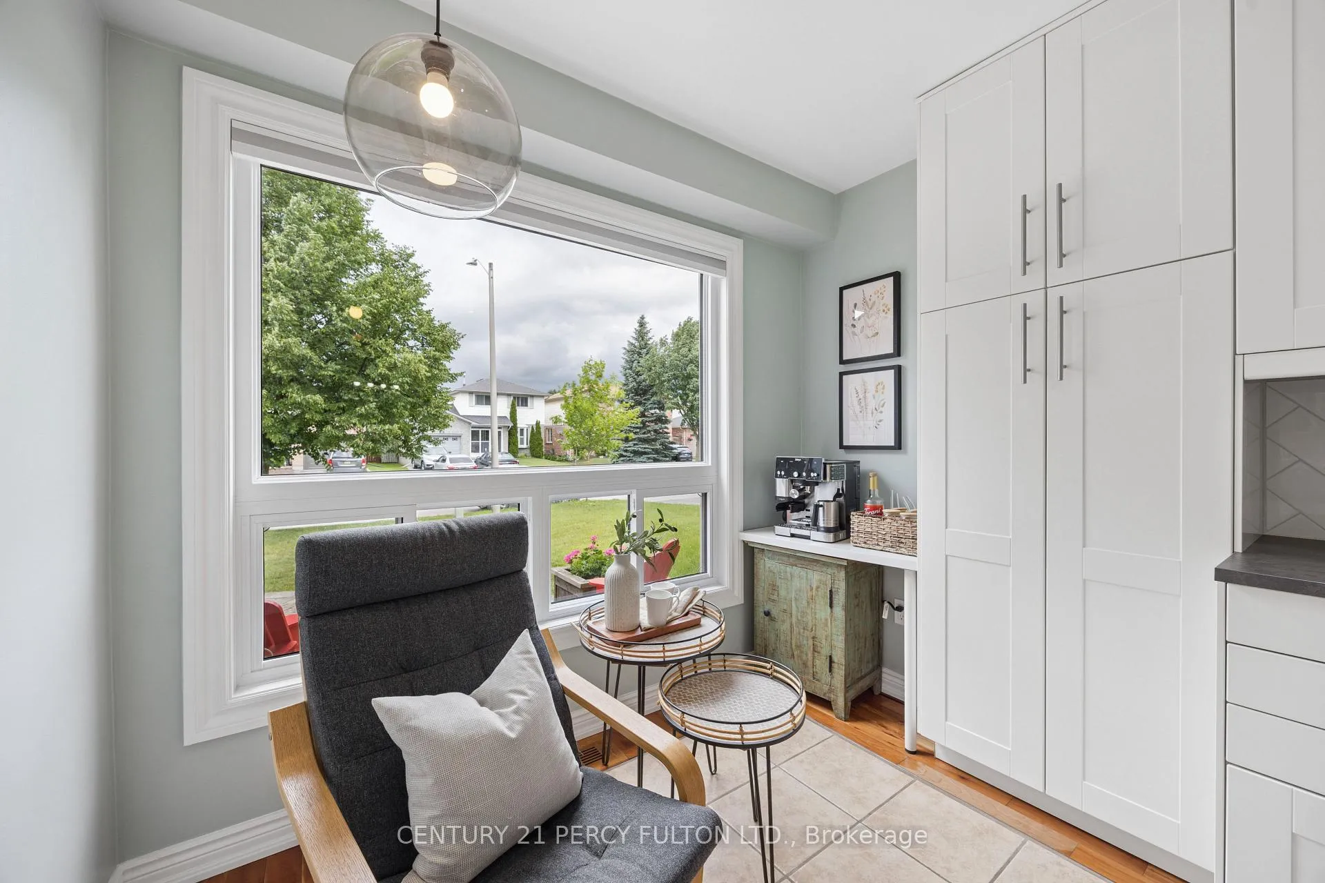 Photo 14 of 21 Arran Court, Clarington, Courtice — HOMEH