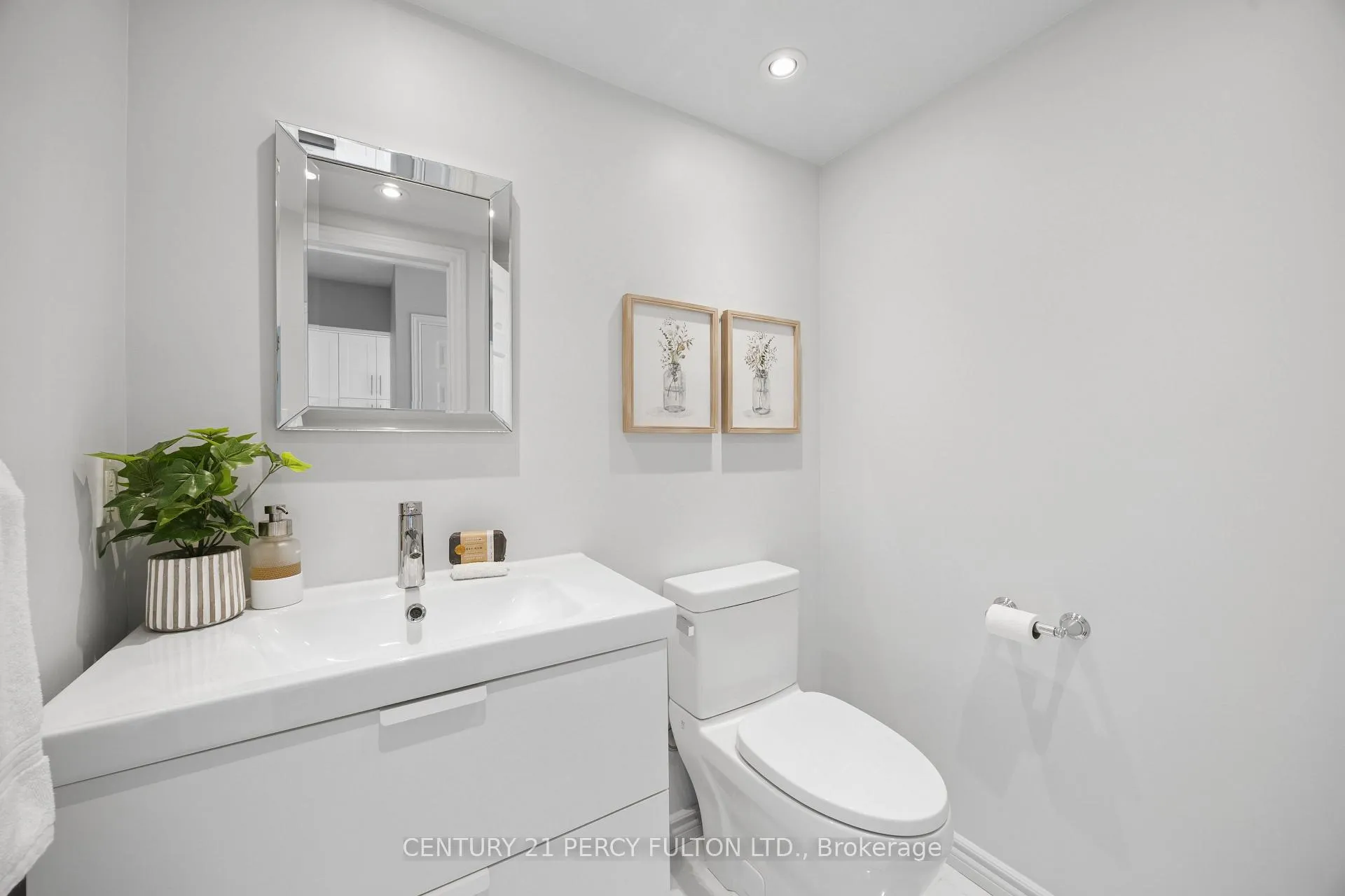 Photo 15 of 21 Arran Court, Clarington, Courtice — HOMEH