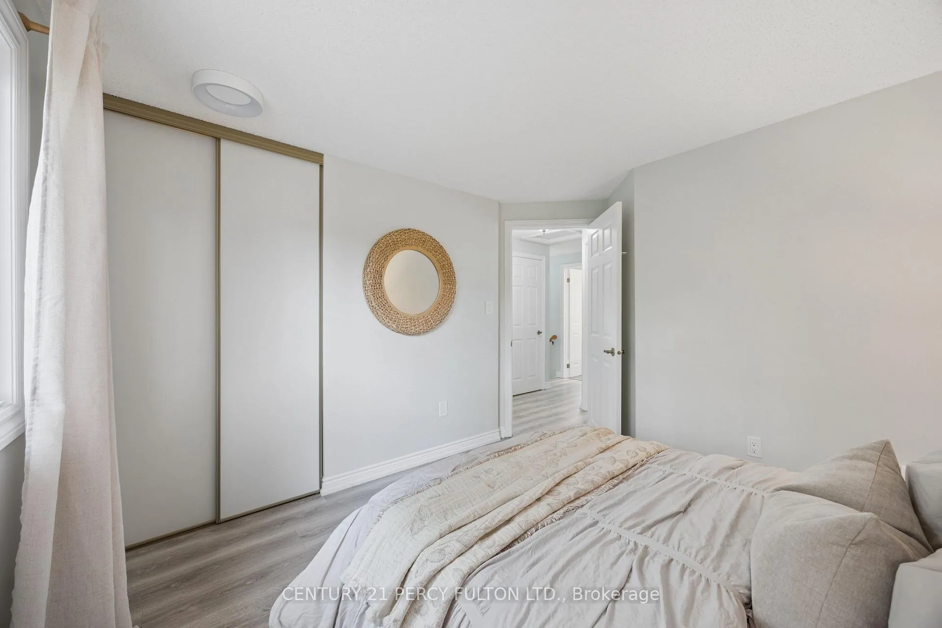 Photo 19 of 21 Arran Court, Clarington, Courtice — HOMEH