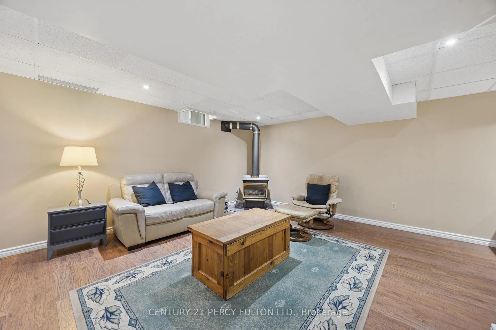 Photo 22 of 21 Arran Court, Clarington, Courtice — HOMEH