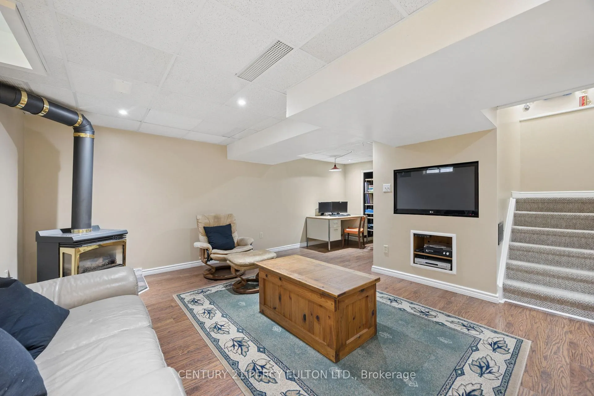Photo 23 of 21 Arran Court, Clarington, Courtice — HOMEH