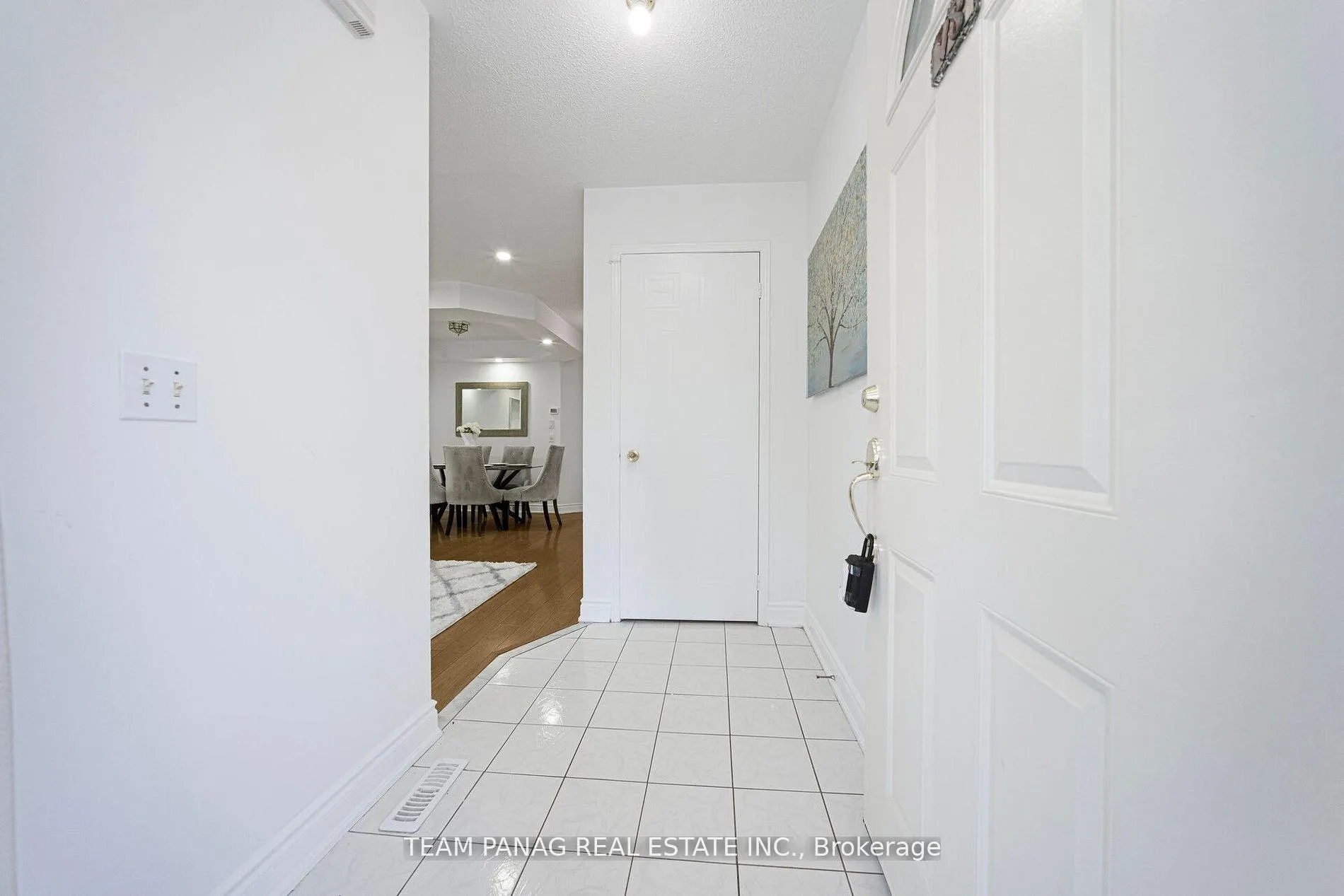 Photo 4 of 78 Fern Valley Crescent, Brampton, Sandringham-Wellington — HOMEH