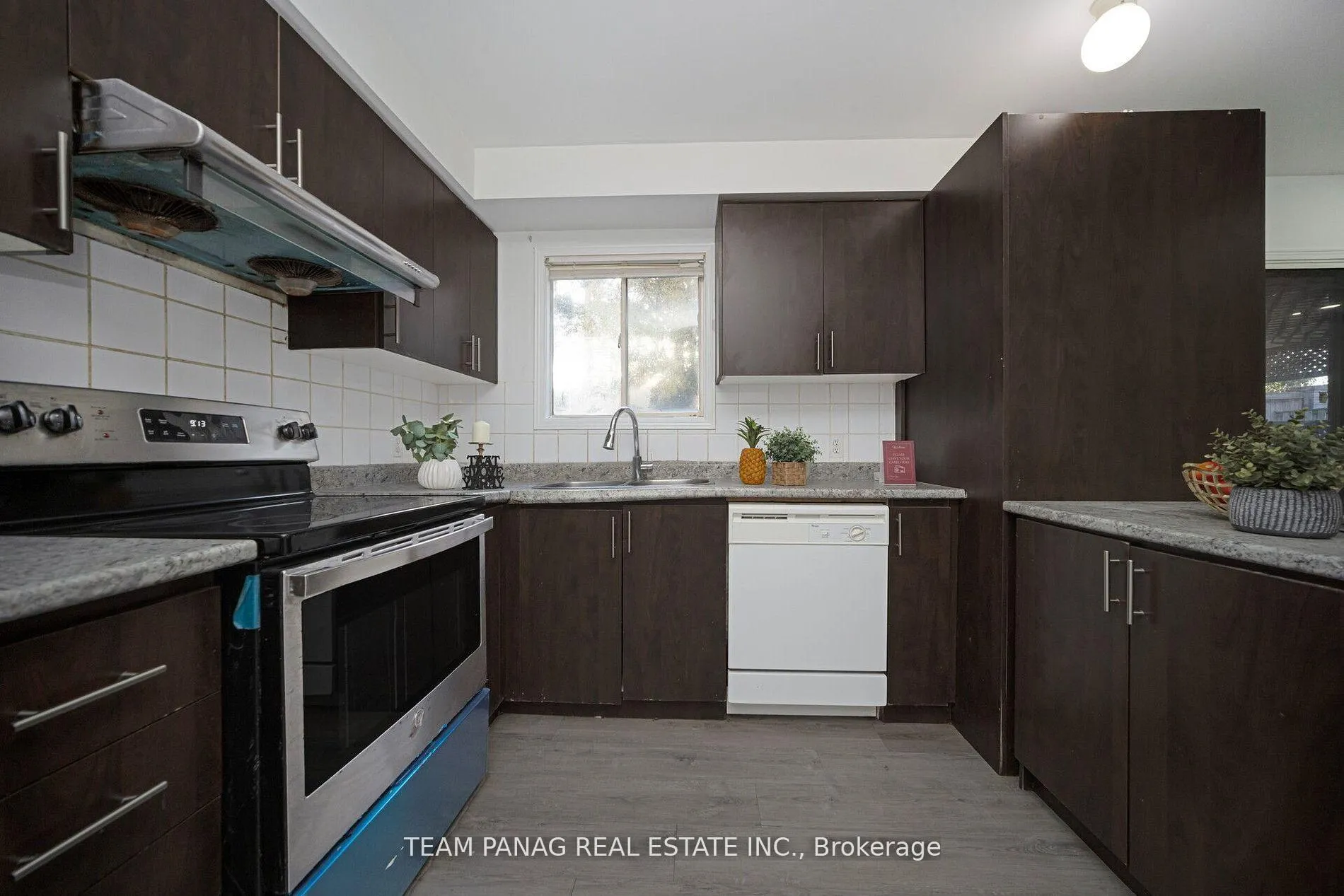 Photo 13 of 78 Fern Valley Crescent, Brampton, Sandringham-Wellington — HOMEH