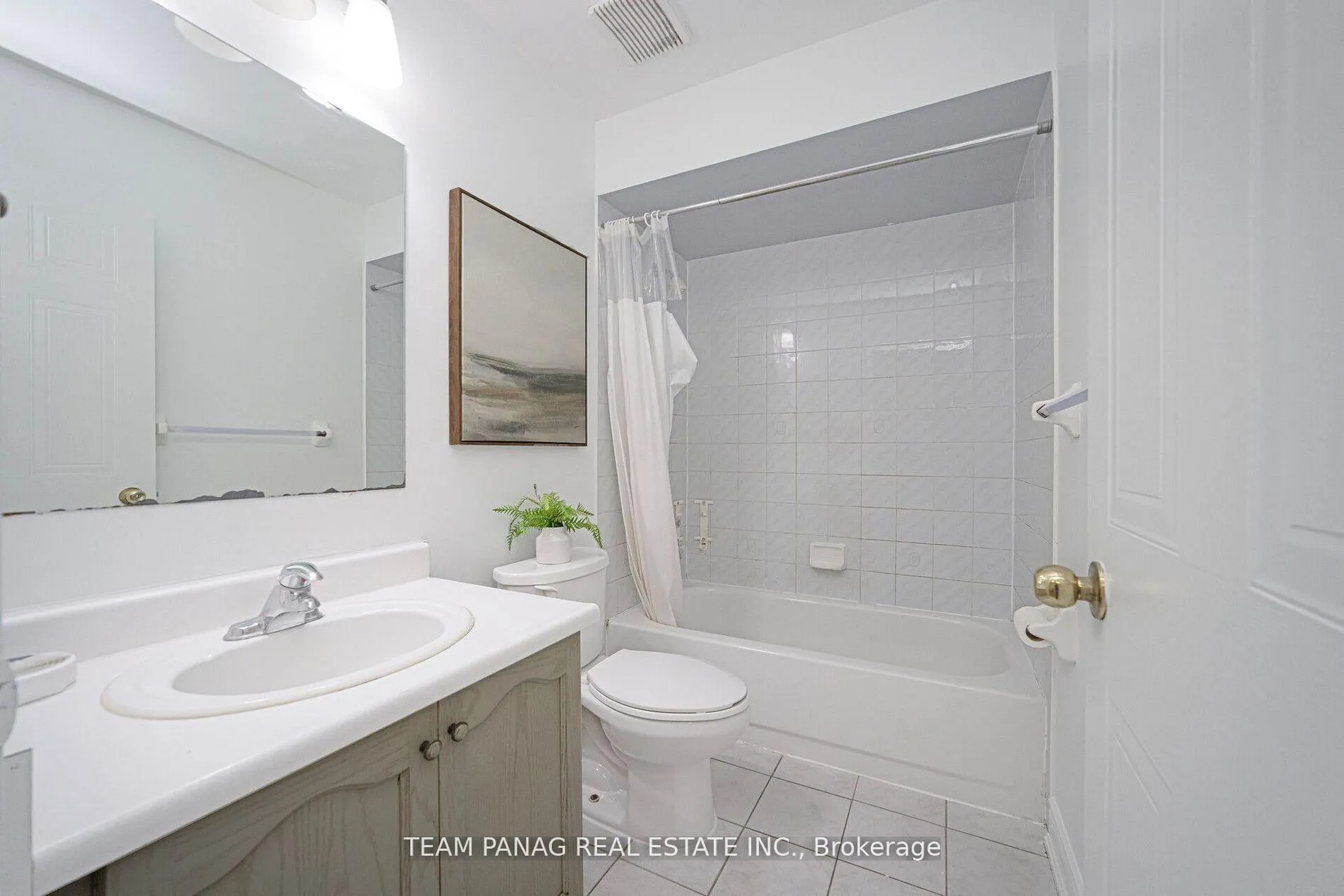 Photo 24 of 78 Fern Valley Crescent, Brampton, Sandringham-Wellington — HOMEH