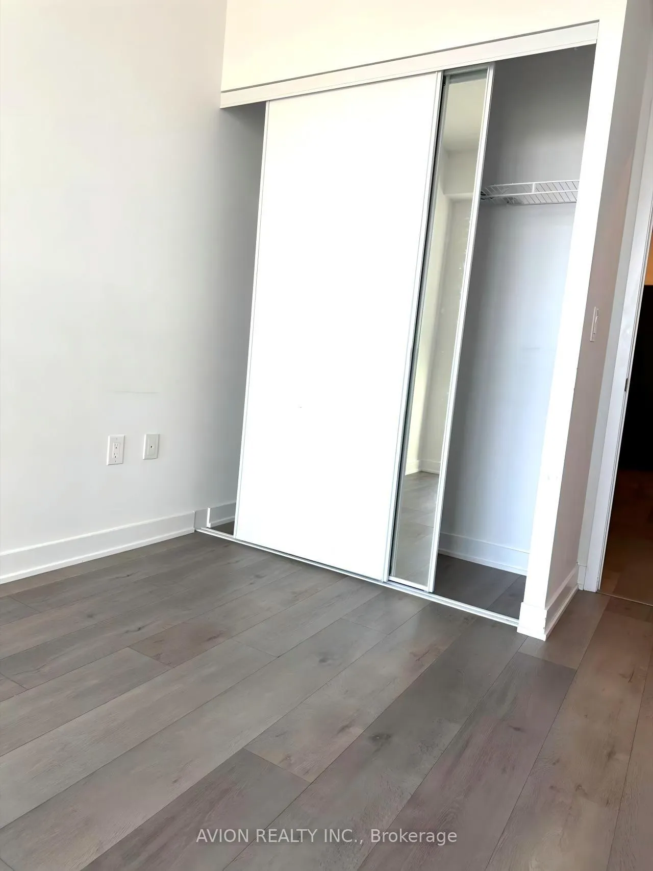 Photo 10 of Unit 612, 38 Honeycrisp Crescent, Vaughan, Vaughan Corporate Centre — HOMEH