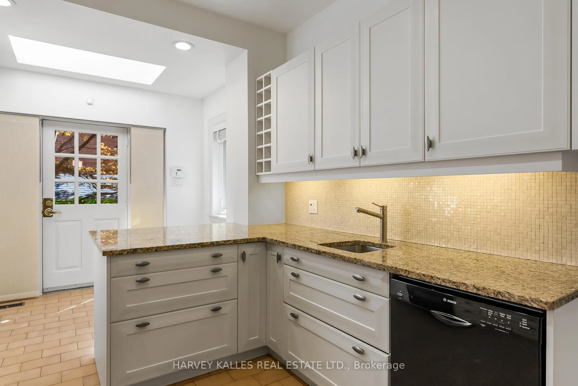 Photo 9 of 65 Elgin Avenue, Toronto, The Annex — HOMEH