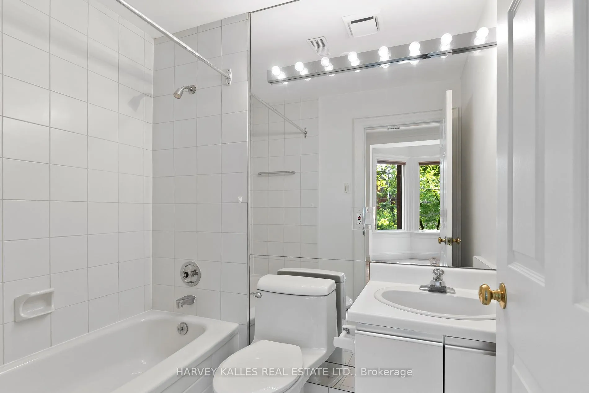 Photo 18 of 65 Elgin Avenue, Toronto, The Annex — HOMEH
