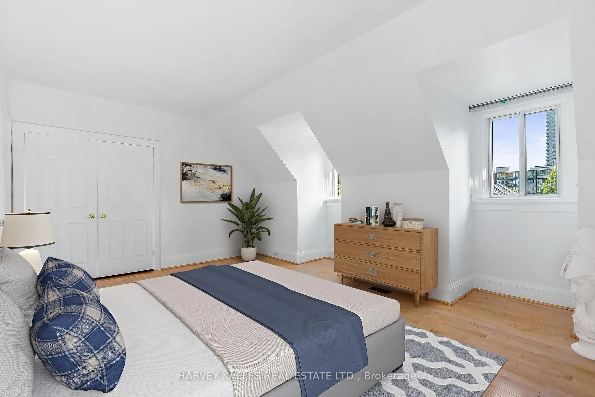 Photo 21 of 65 Elgin Avenue, Toronto, The Annex — HOMEH