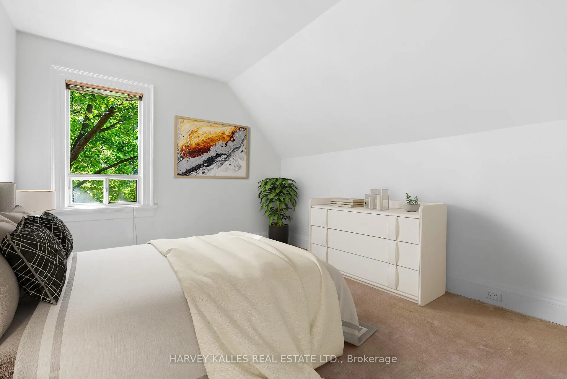 Photo 22 of 65 Elgin Avenue, Toronto, The Annex — HOMEH