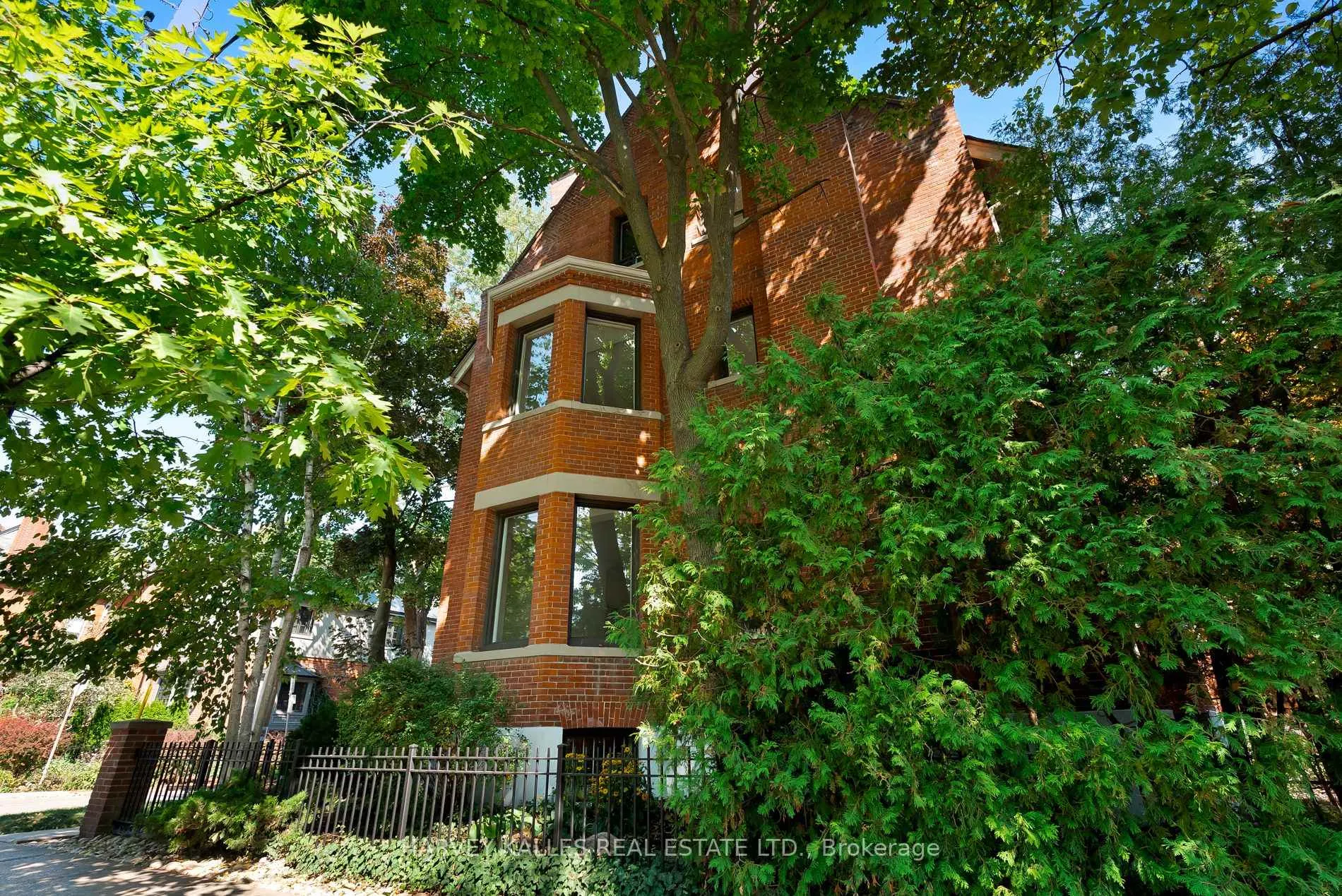 Photo 31 of 65 Elgin Avenue, Toronto, The Annex — HOMEH