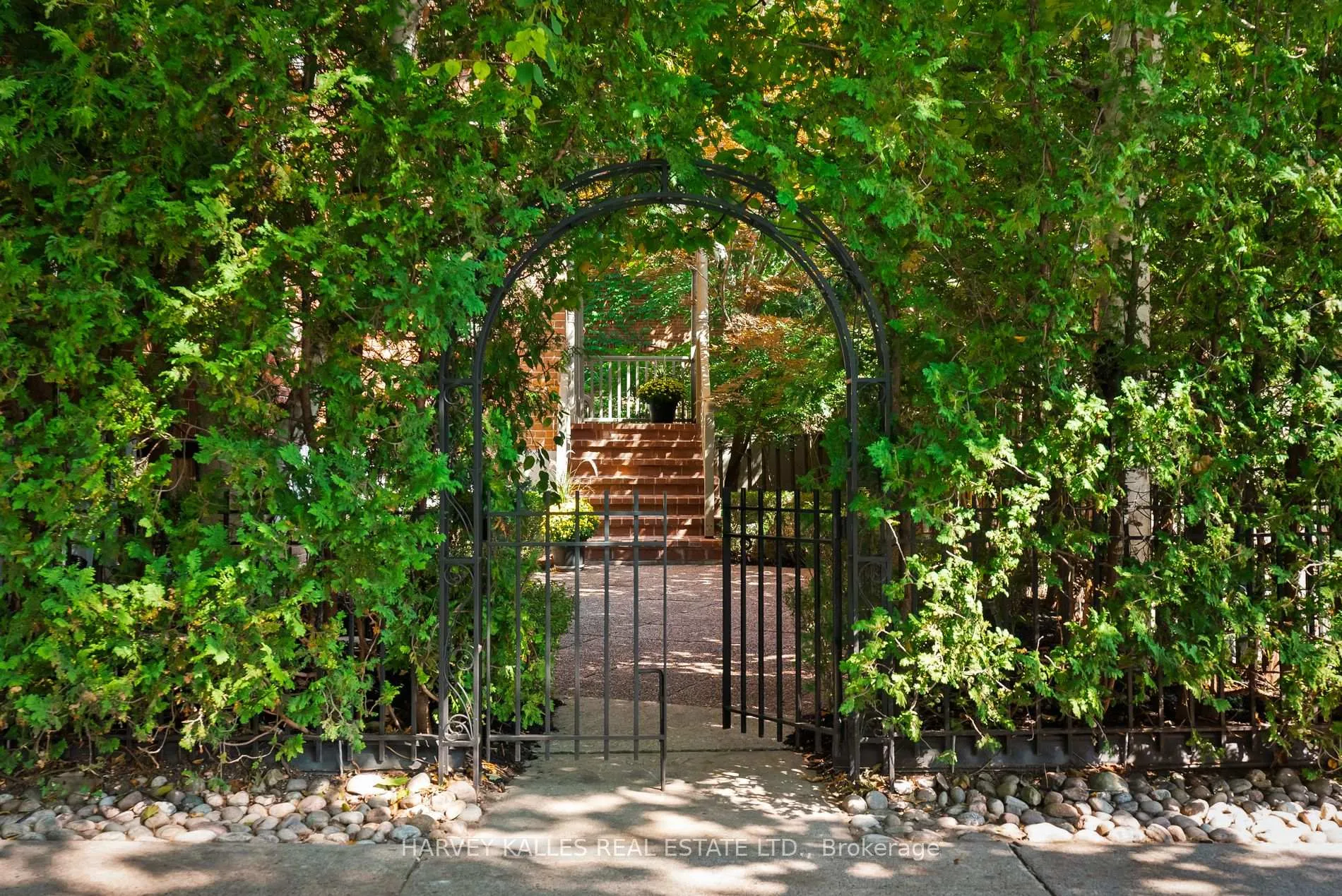 Photo 32 of 65 Elgin Avenue, Toronto, The Annex — HOMEH