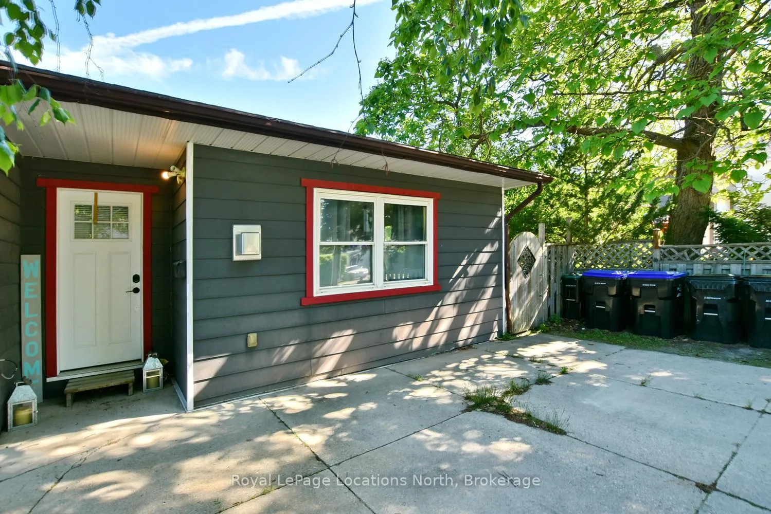 Photo 5 of 335 Fourth Street W, Collingwood — HOMEH