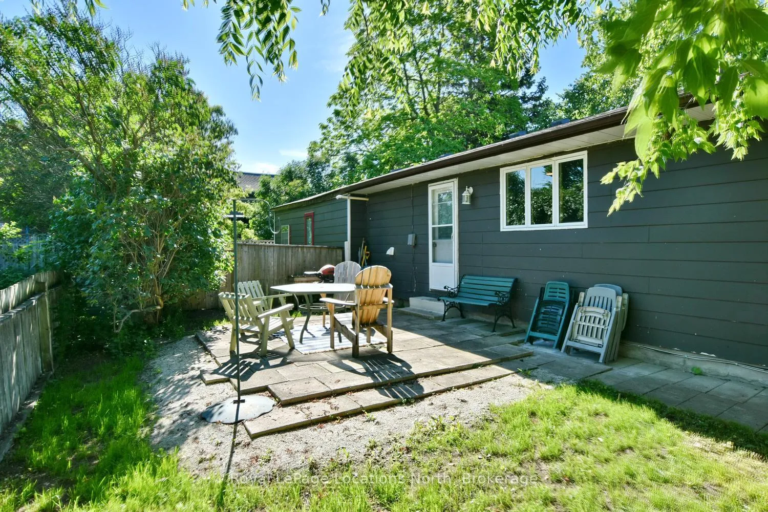 Photo 6 of 335 Fourth Street W, Collingwood — HOMEH