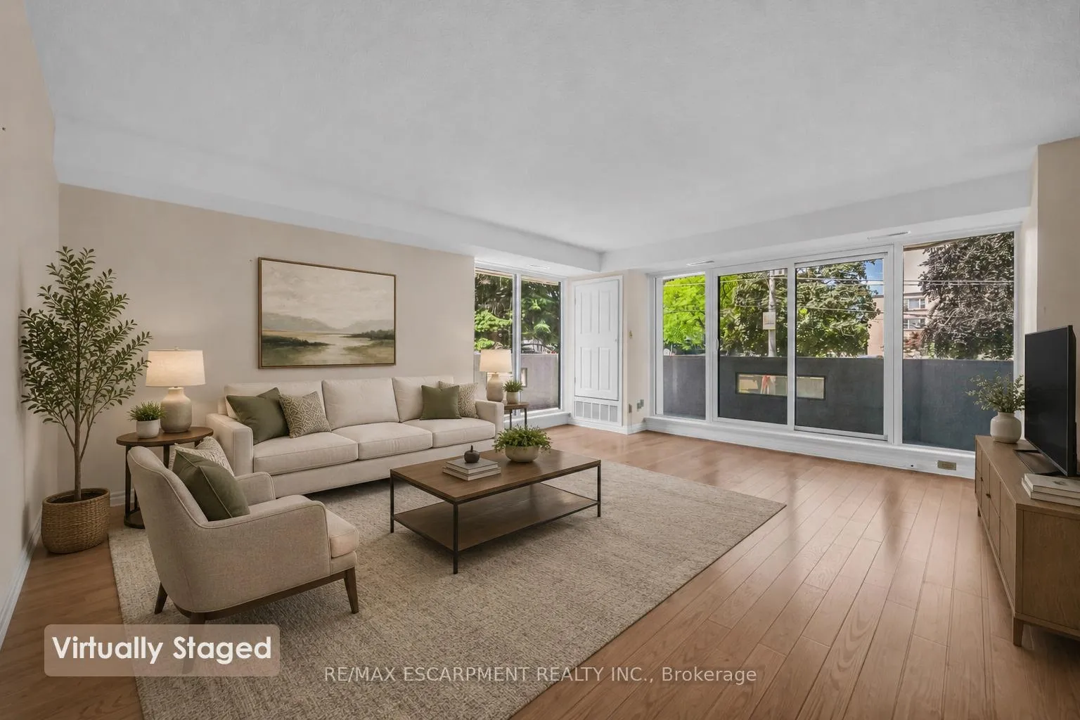Photo 8 of Unit 203, 67 Caroline Street S, Hamilton, Durand — HOMEH