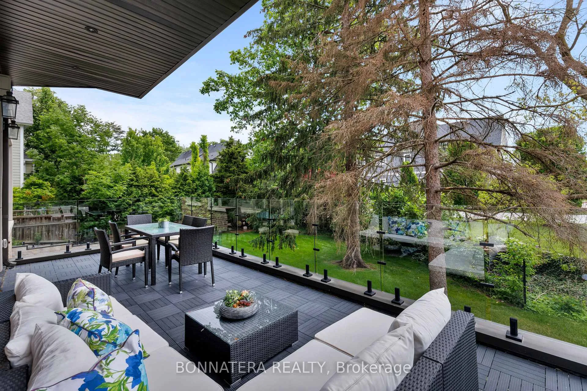 Photo 17 of 1042 Bridge Road, Oakville, West — HOMEH