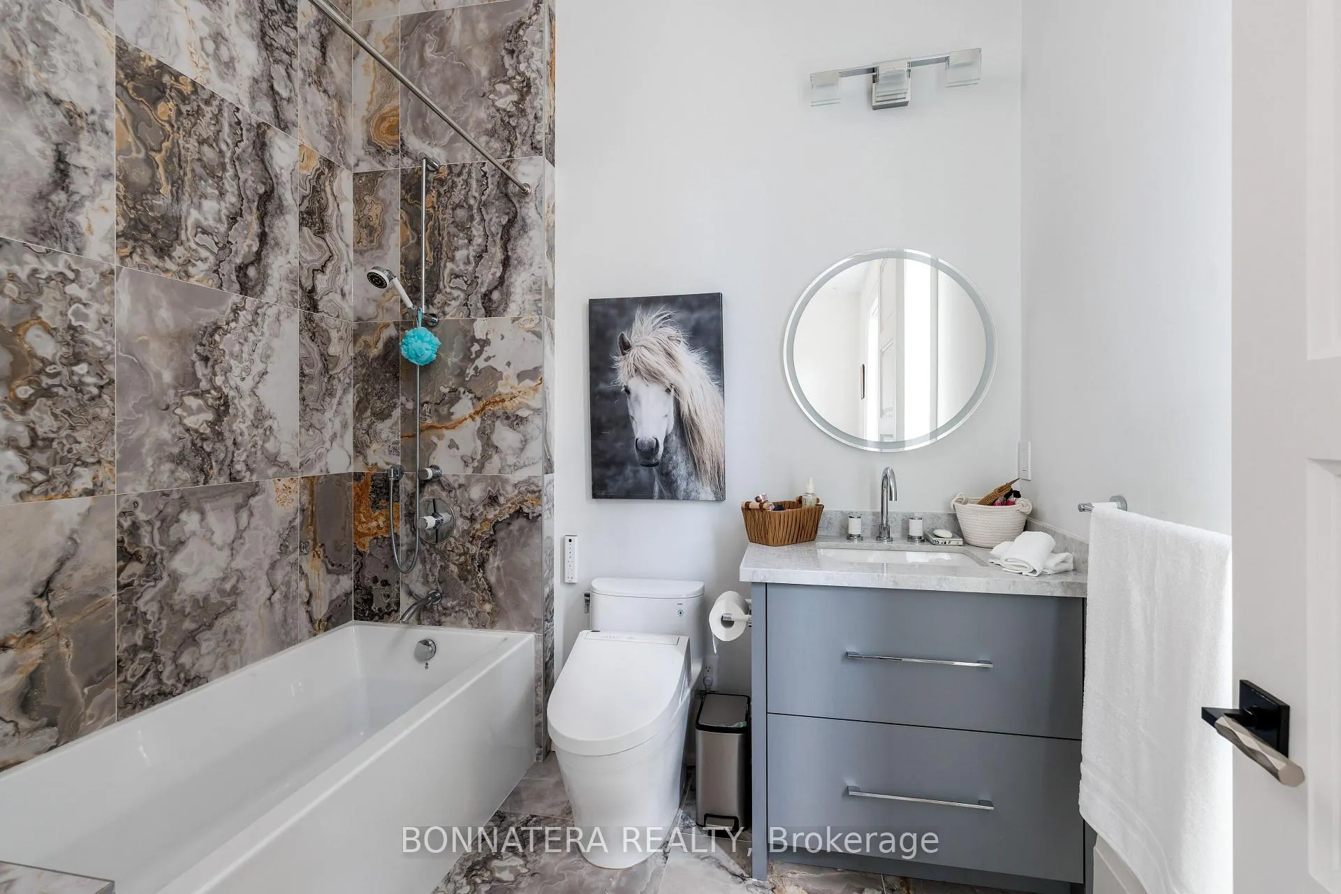 Photo 33 of 1042 Bridge Road, Oakville, West — HOMEH