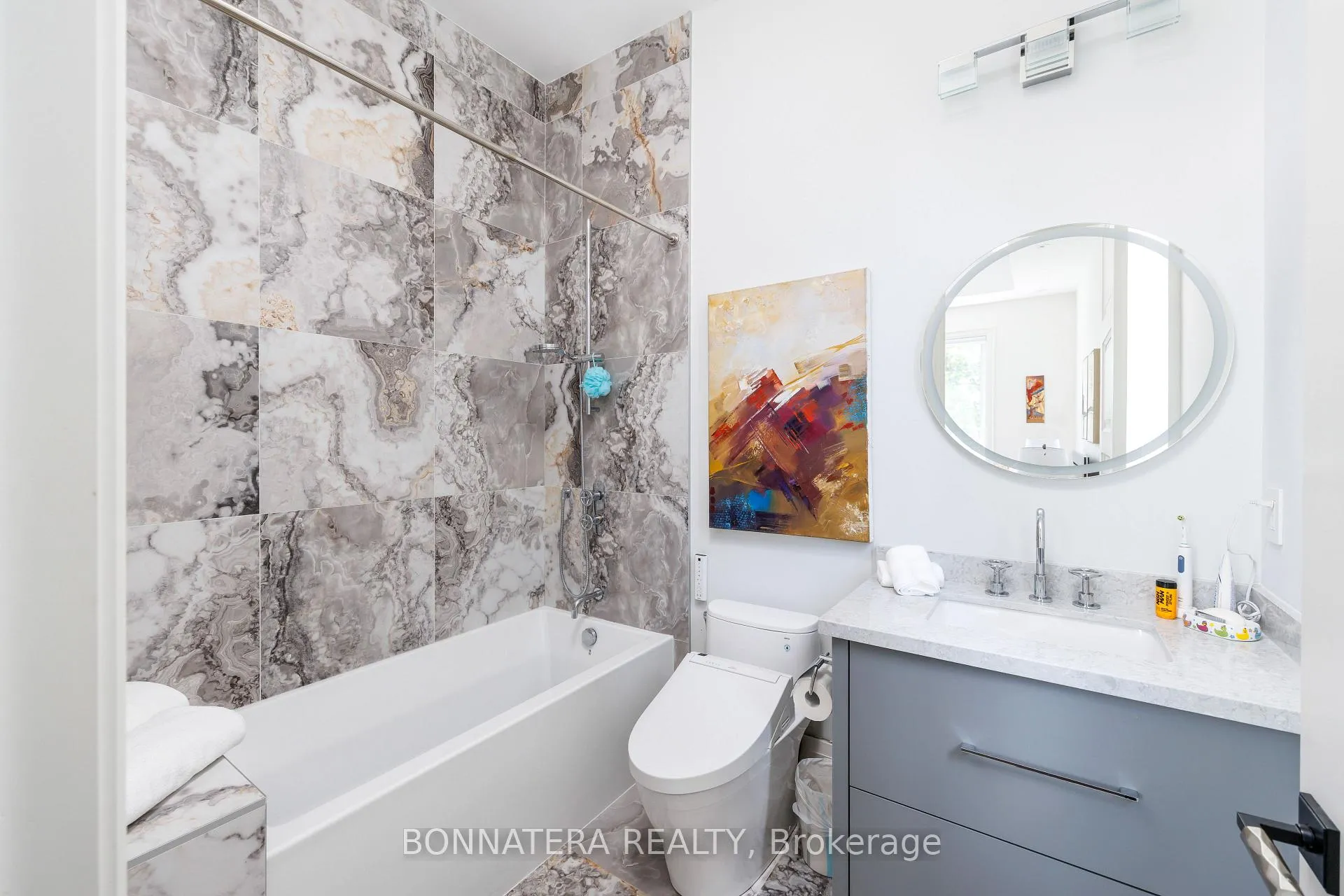 Photo 35 of 1042 Bridge Road, Oakville, West — HOMEH