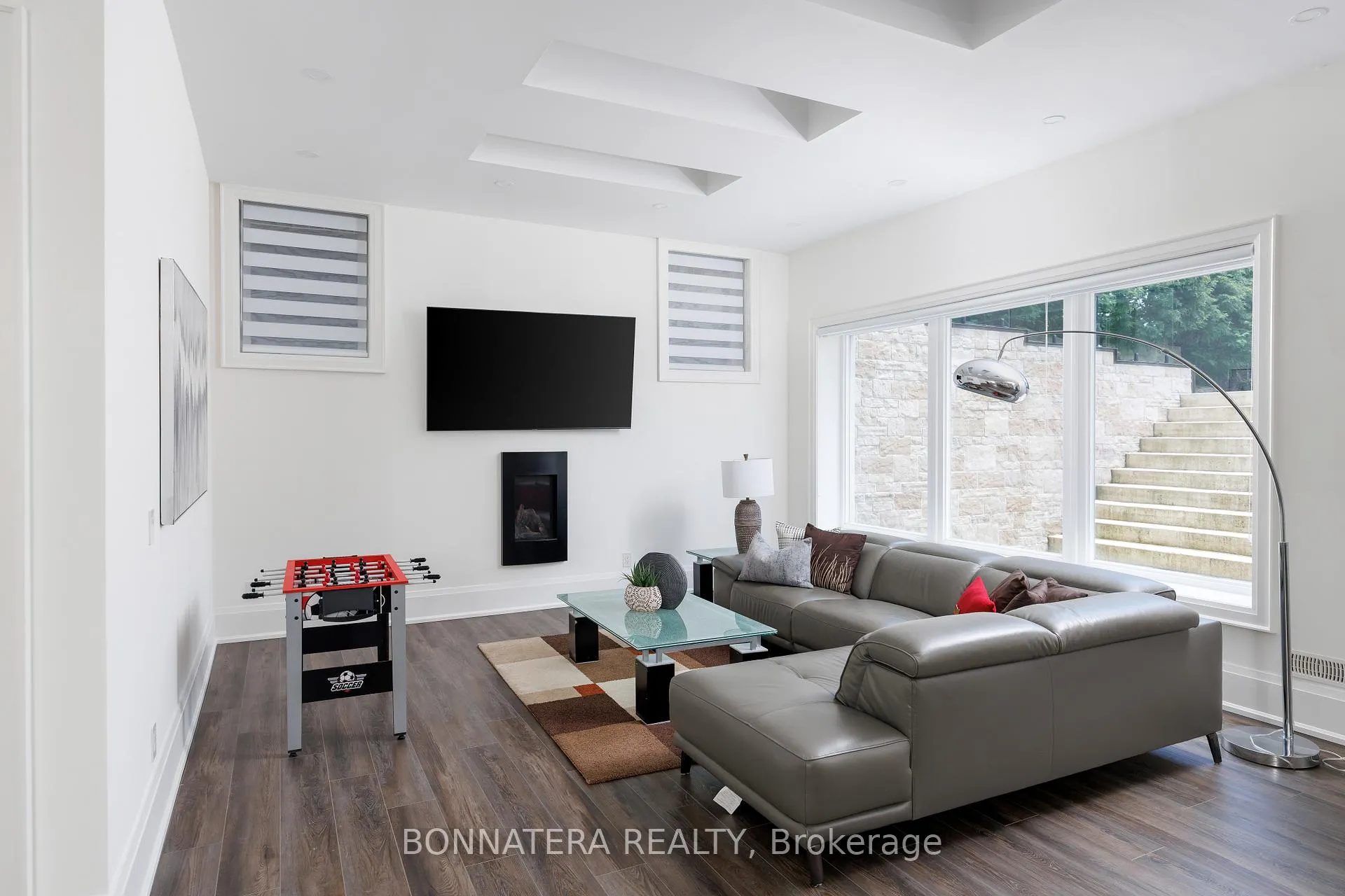 Photo 45 of 1042 Bridge Road, Oakville, West — HOMEH