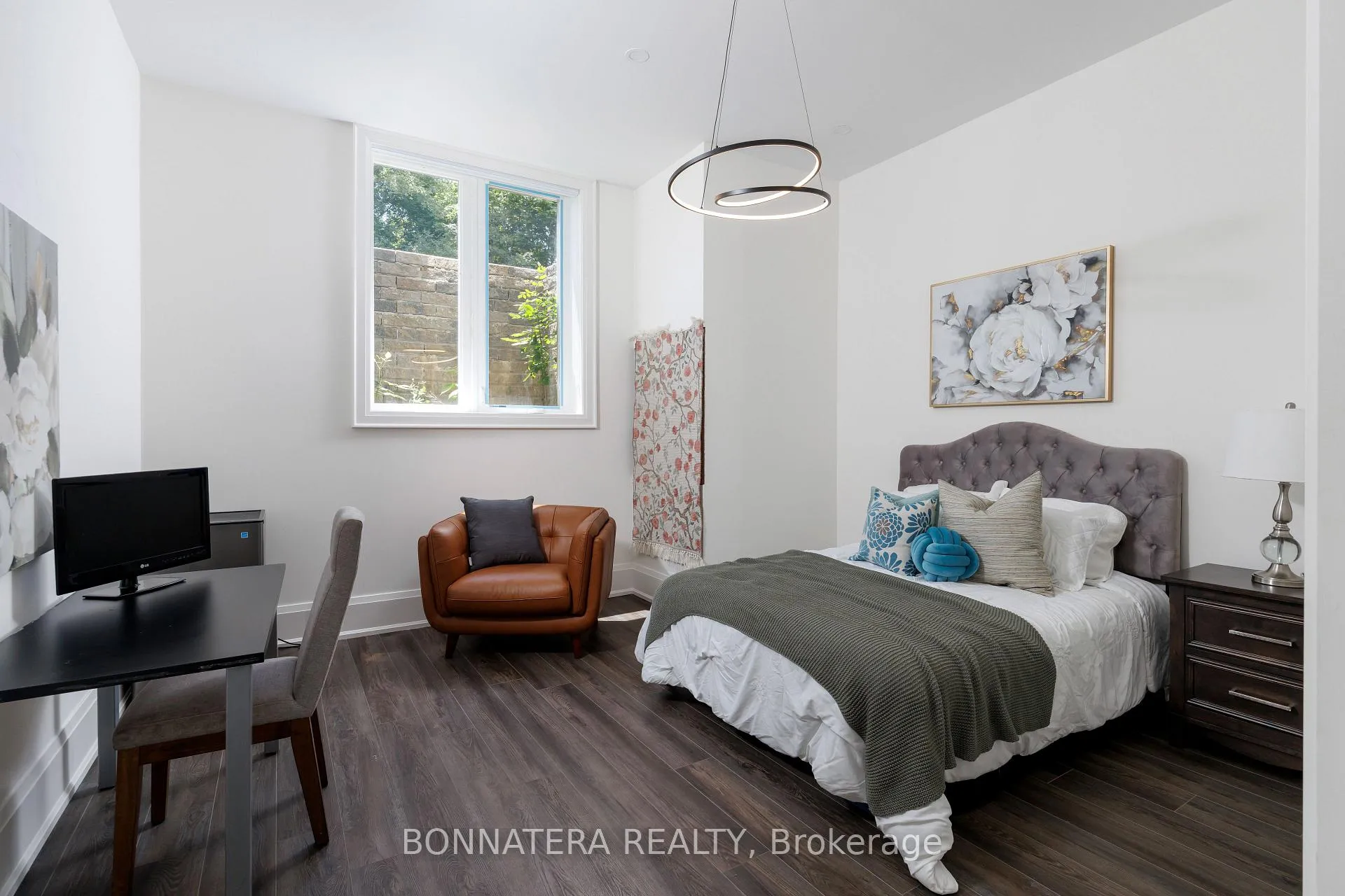 Photo 48 of 1042 Bridge Road, Oakville, West — HOMEH