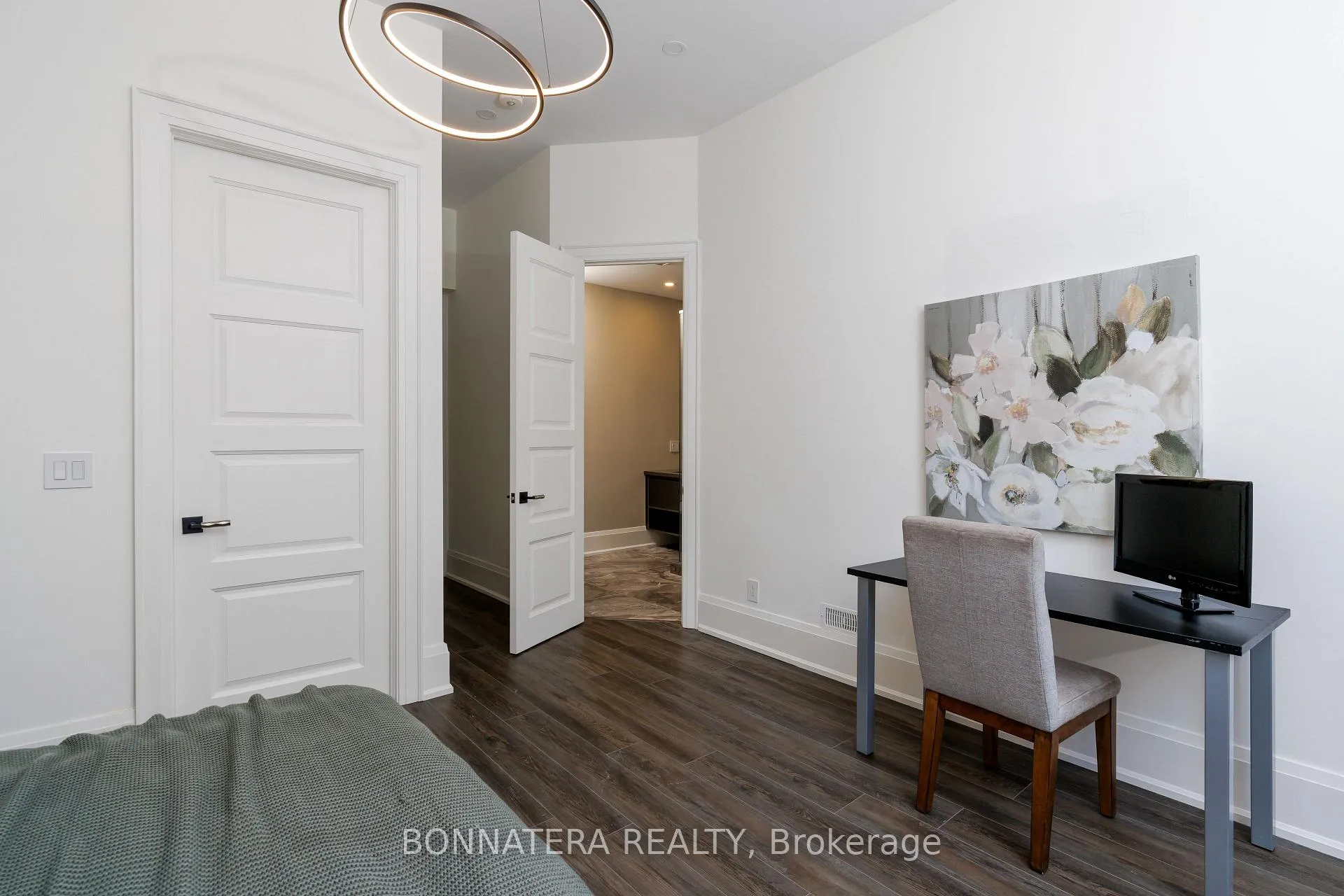 Photo 49 of 1042 Bridge Road, Oakville, West — HOMEH