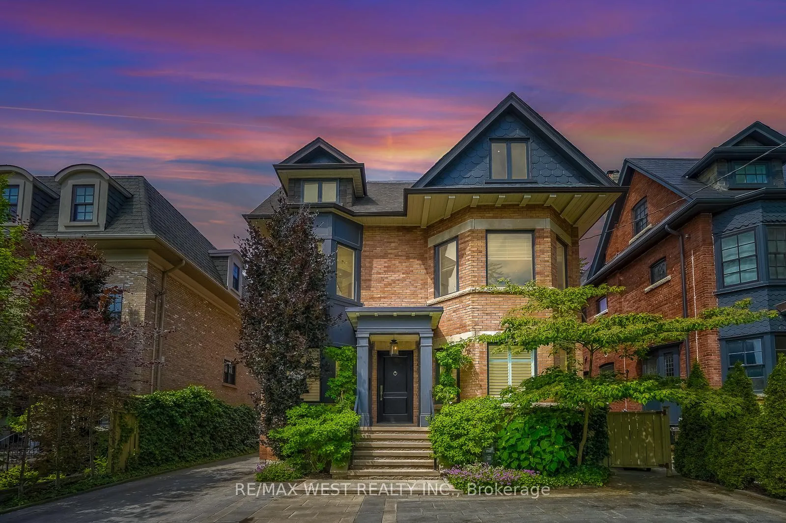 Photo 2 of 70 Forest Hill Road, Toronto, Casa Loma — HOMEH