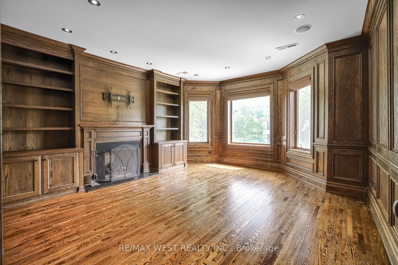 Photo 21 of 70 Forest Hill Road, Toronto, Casa Loma — HOMEH