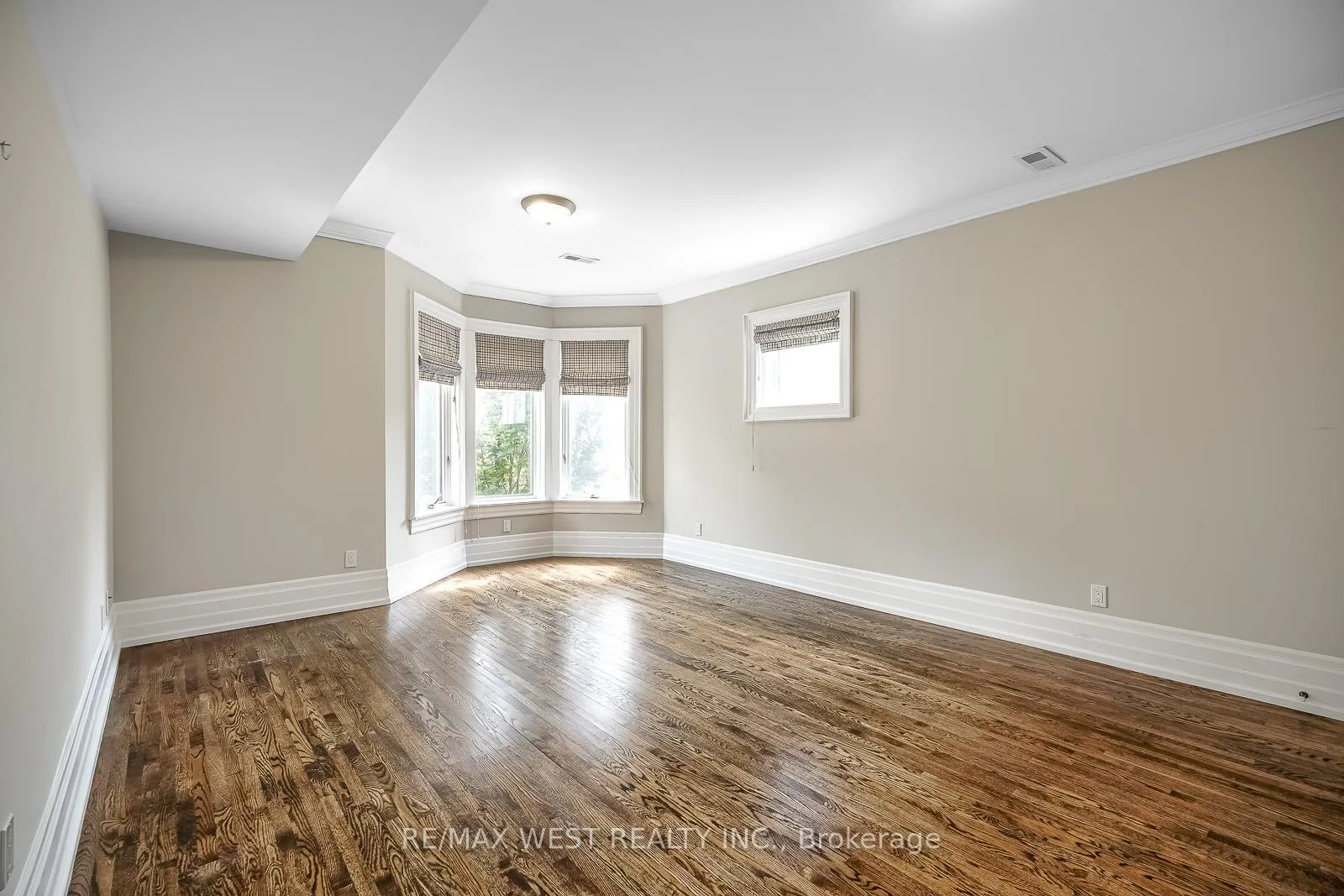 Photo 23 of 70 Forest Hill Road, Toronto, Casa Loma — HOMEH