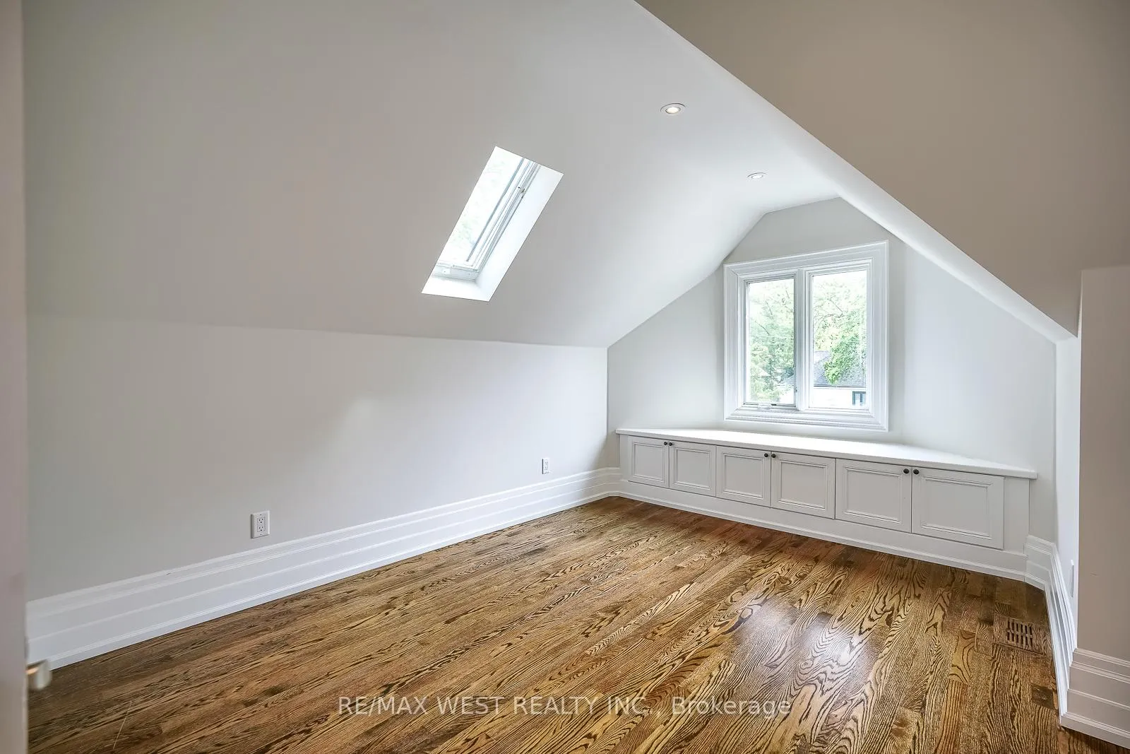 Photo 30 of 70 Forest Hill Road, Toronto, Casa Loma — HOMEH