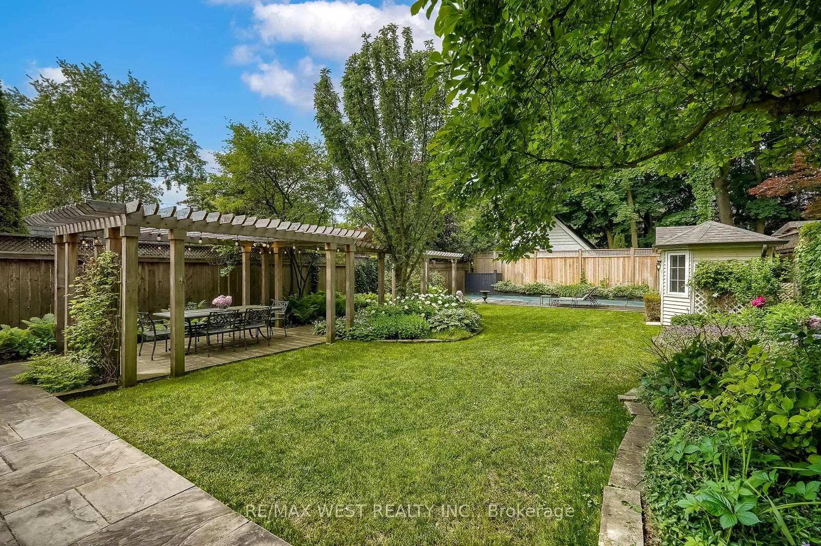 Photo 40 of 70 Forest Hill Road, Toronto, Casa Loma — HOMEH