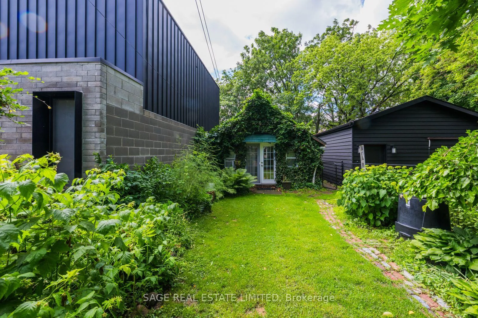 Photo 31 of 25 Helena Avenue, Toronto, Wychwood — HOMEH
