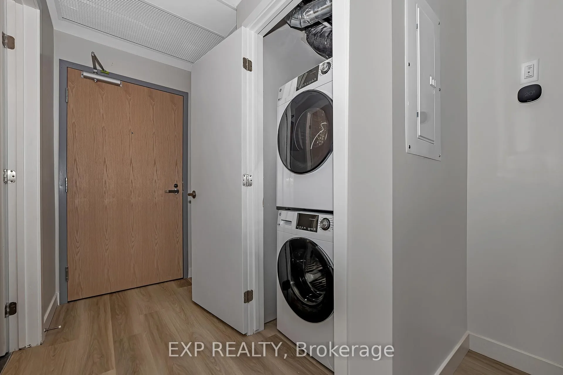 Photo 4 of Unit 301, 211 Armstrong Street, Ottawa, Hintonburg — HOMEH