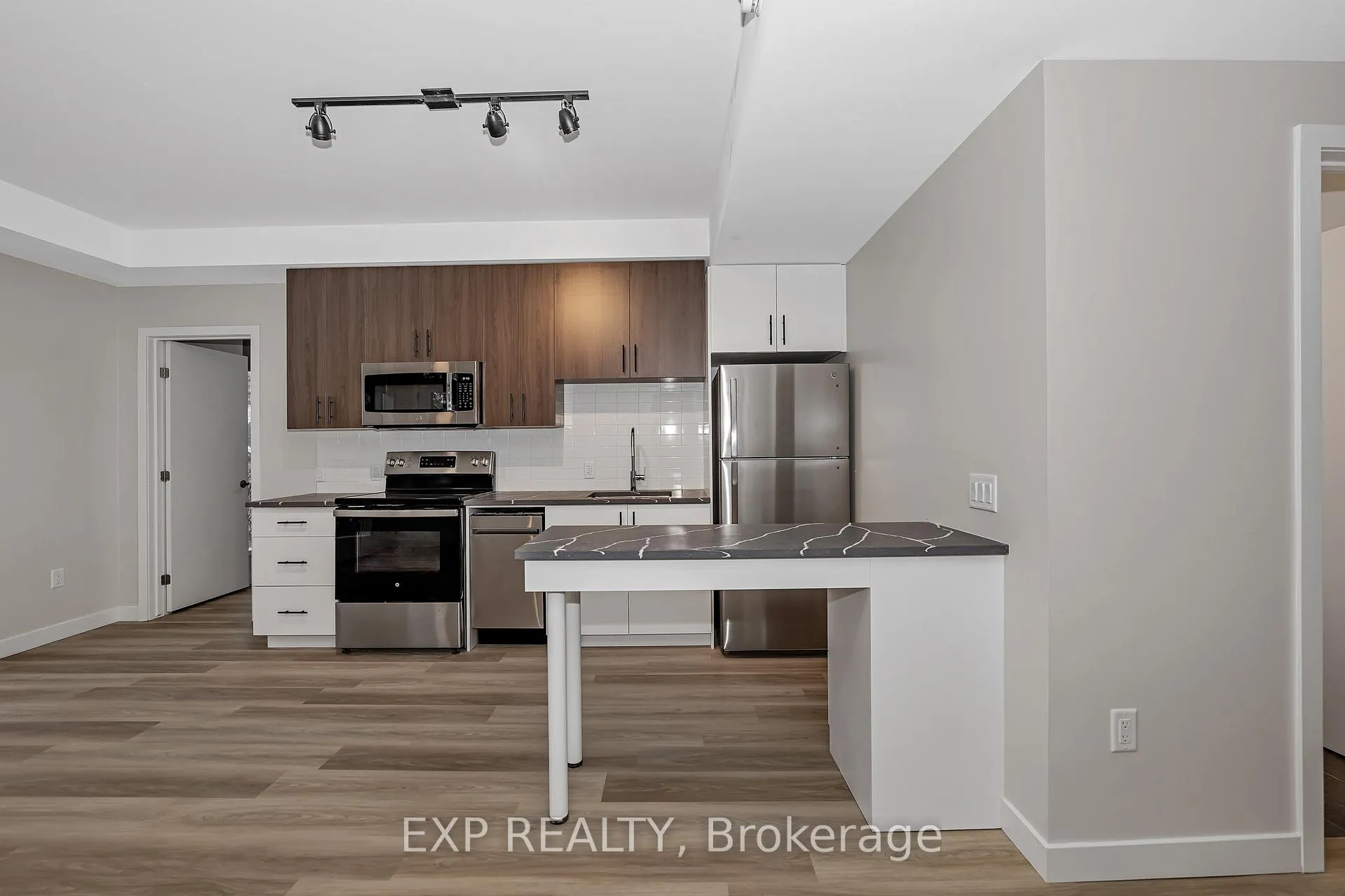 Photo 12 of Unit 301, 211 Armstrong Street, Ottawa, Hintonburg — HOMEH