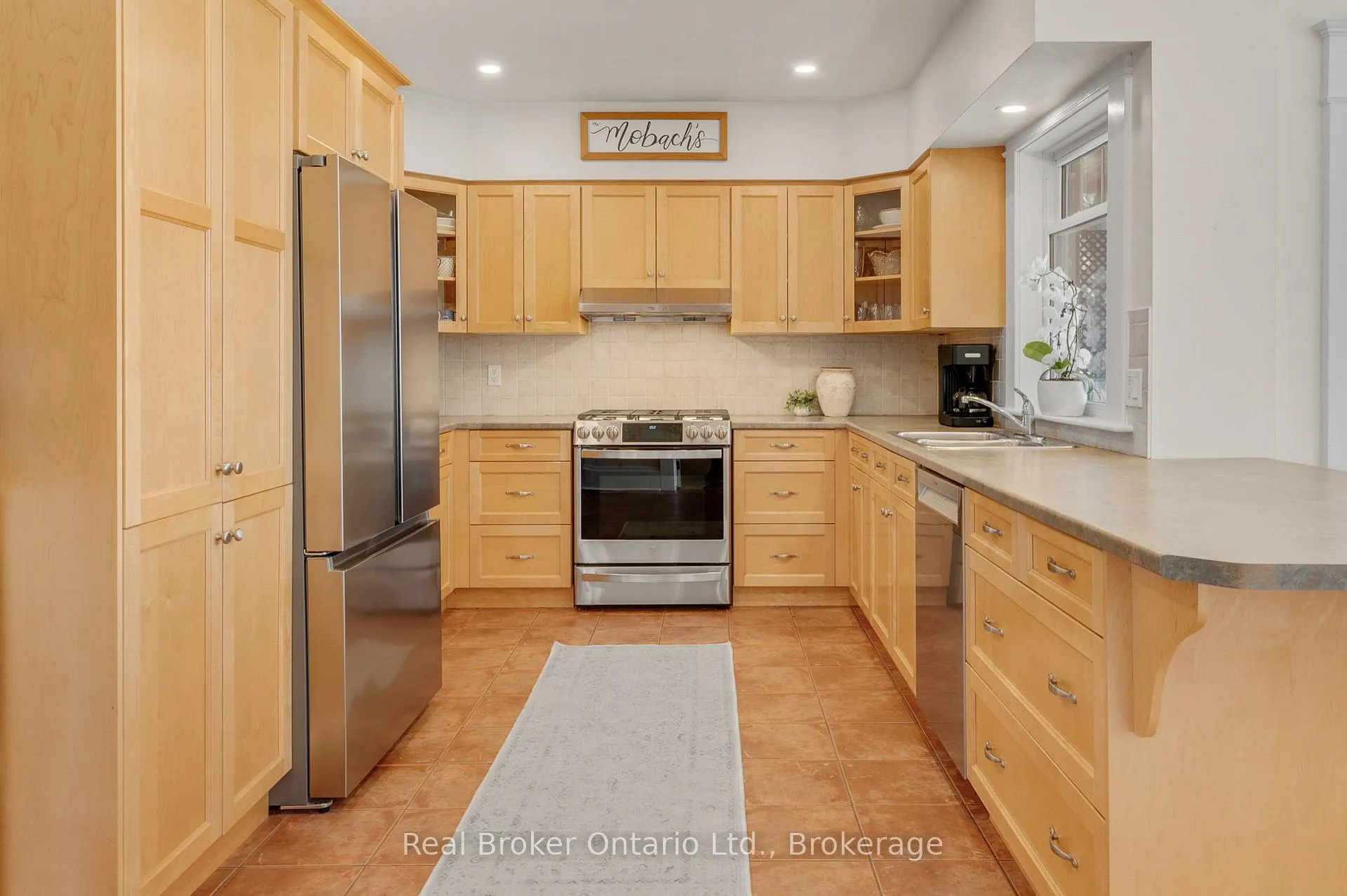 Photo 12 of 739 Colborne Street, Brantford, Echo Place — HOMEH