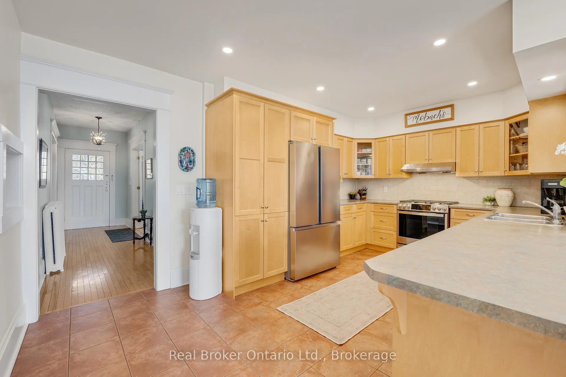 Photo 13 of 739 Colborne Street, Brantford, Echo Place — HOMEH