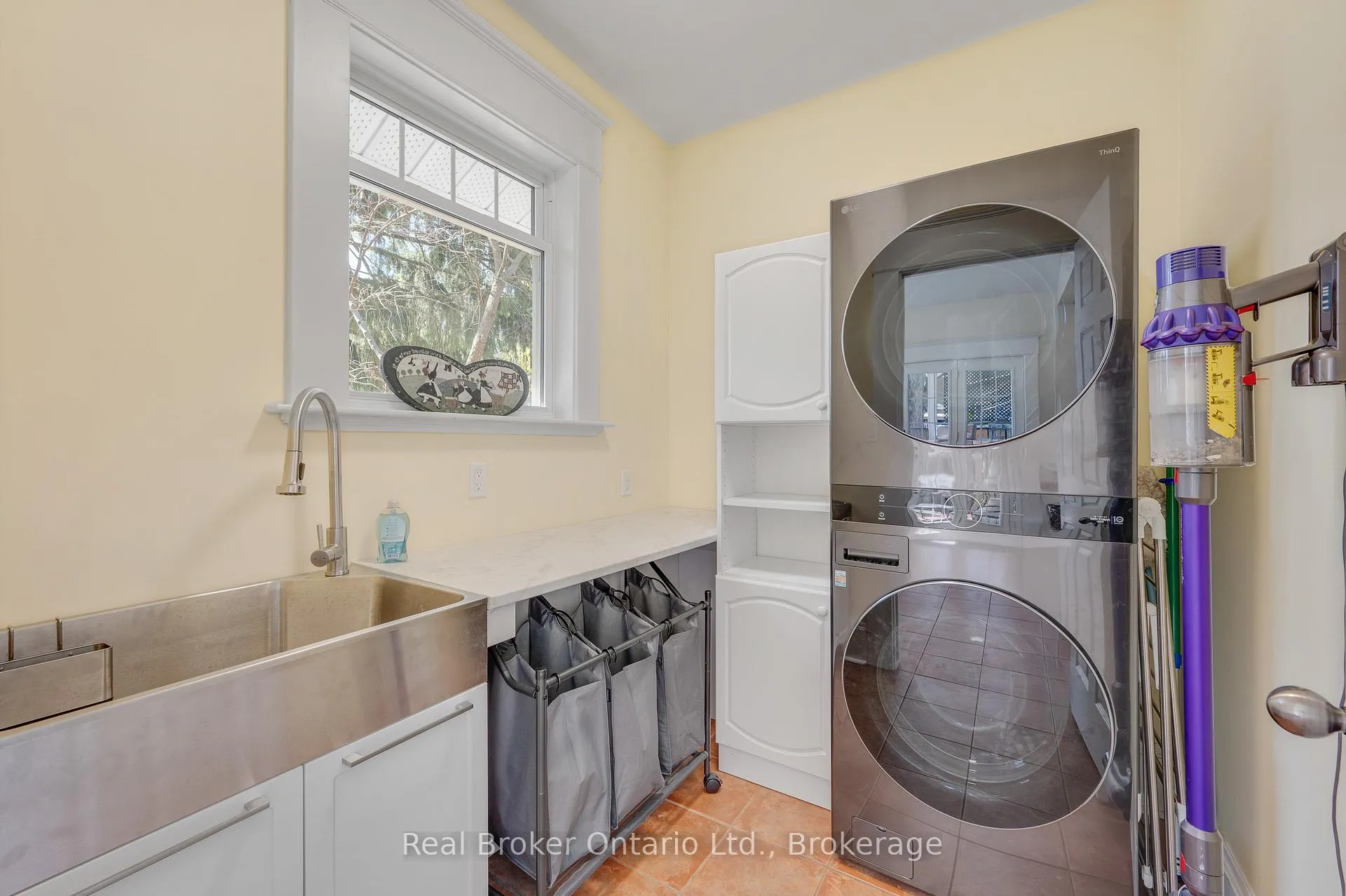 Photo 20 of 739 Colborne Street, Brantford, Echo Place — HOMEH