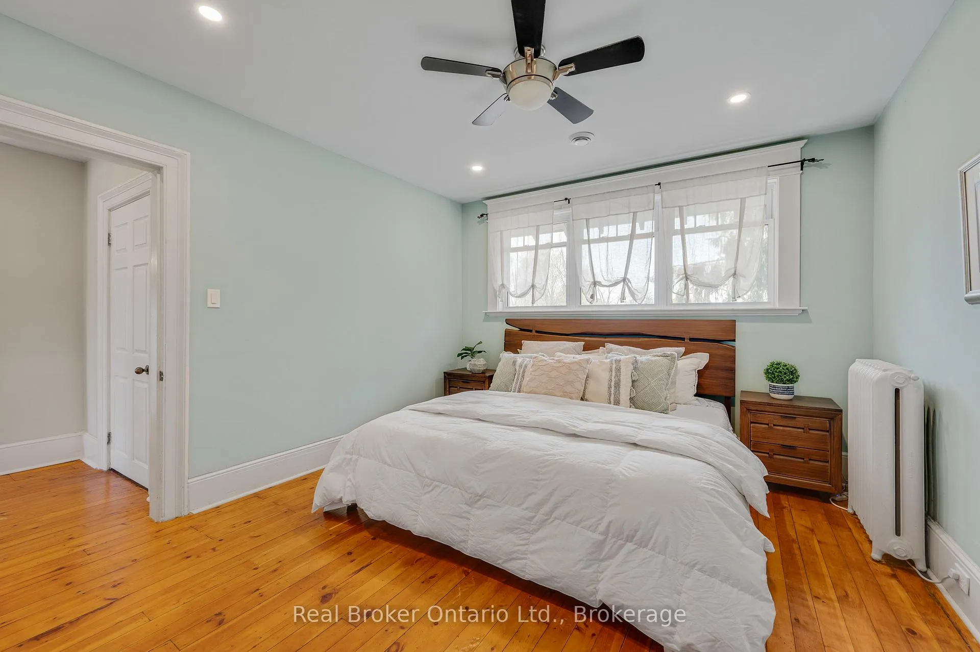 Photo 28 of 739 Colborne Street, Brantford, Echo Place — HOMEH