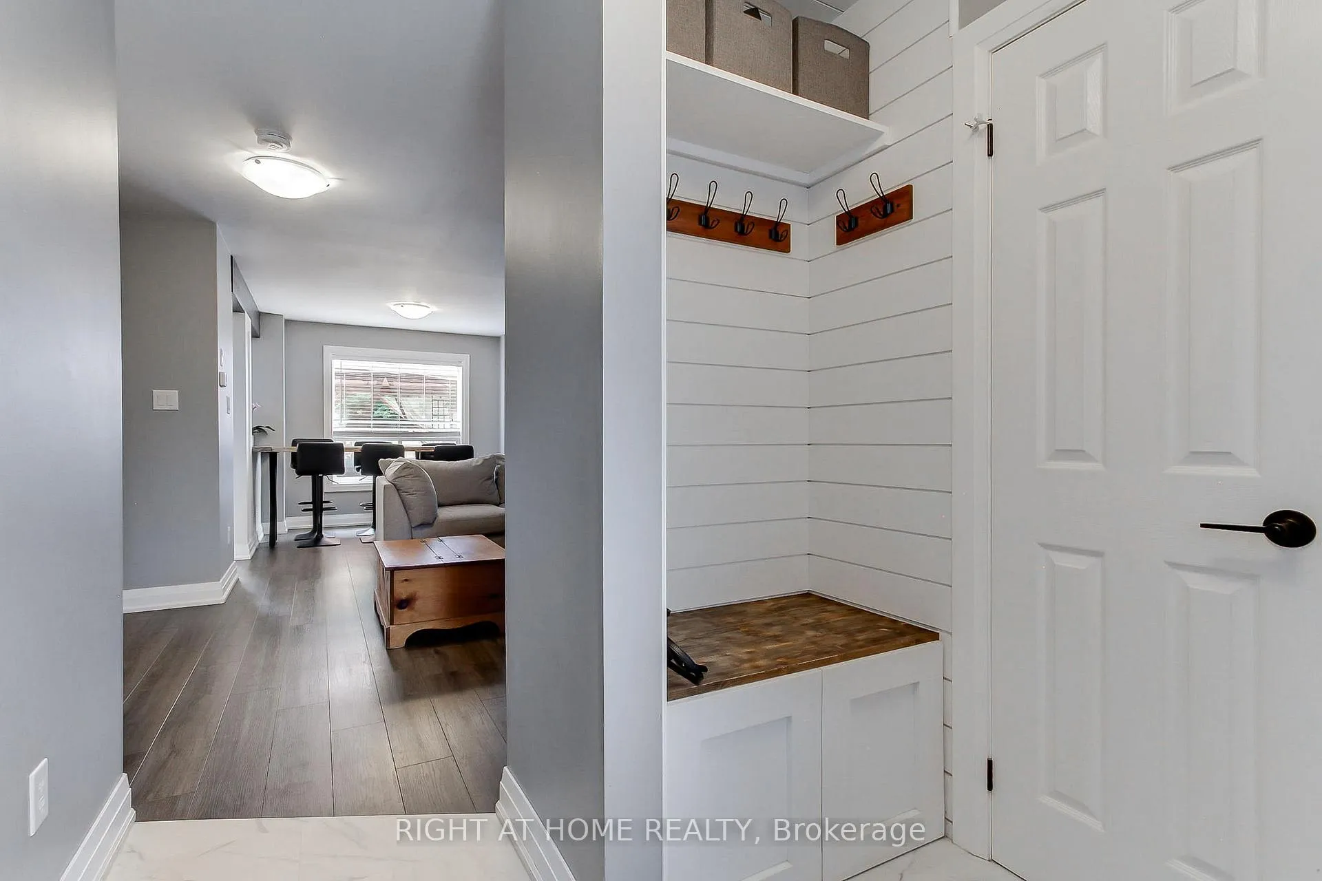 Photo 7 of 108 Gadwall Avenue, Barrie, Painswick South — HOMEH