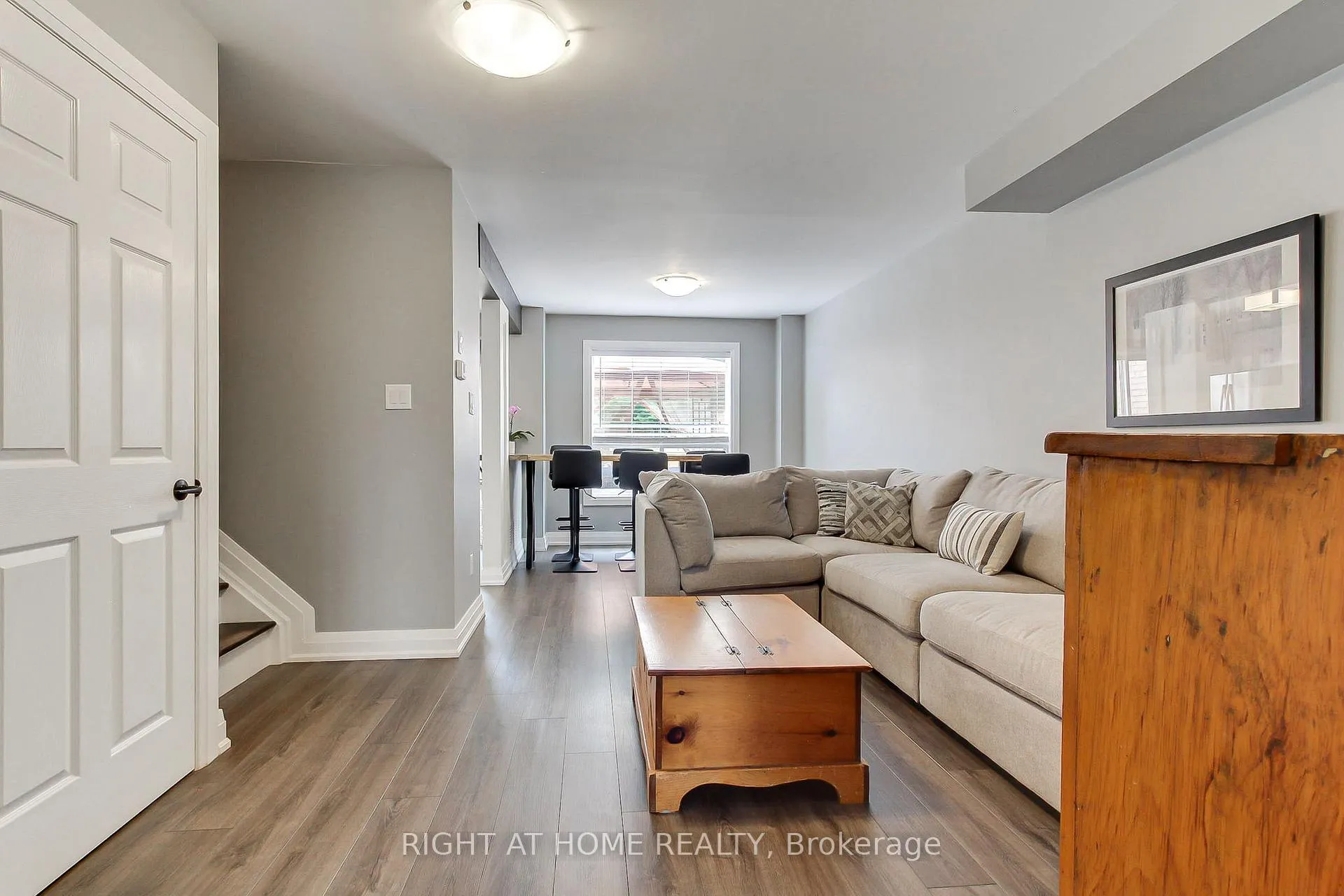 Photo 8 of 108 Gadwall Avenue, Barrie, Painswick South — HOMEH