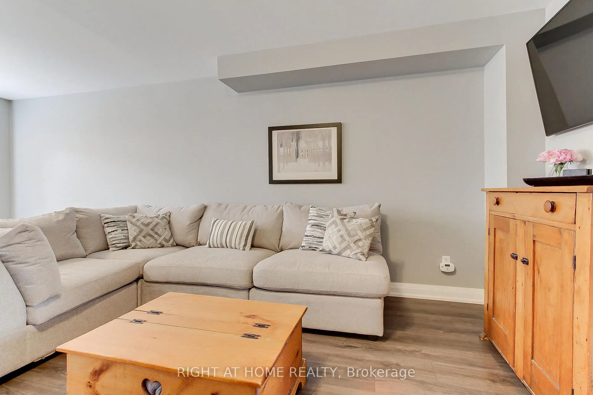 Photo 9 of 108 Gadwall Avenue, Barrie, Painswick South — HOMEH