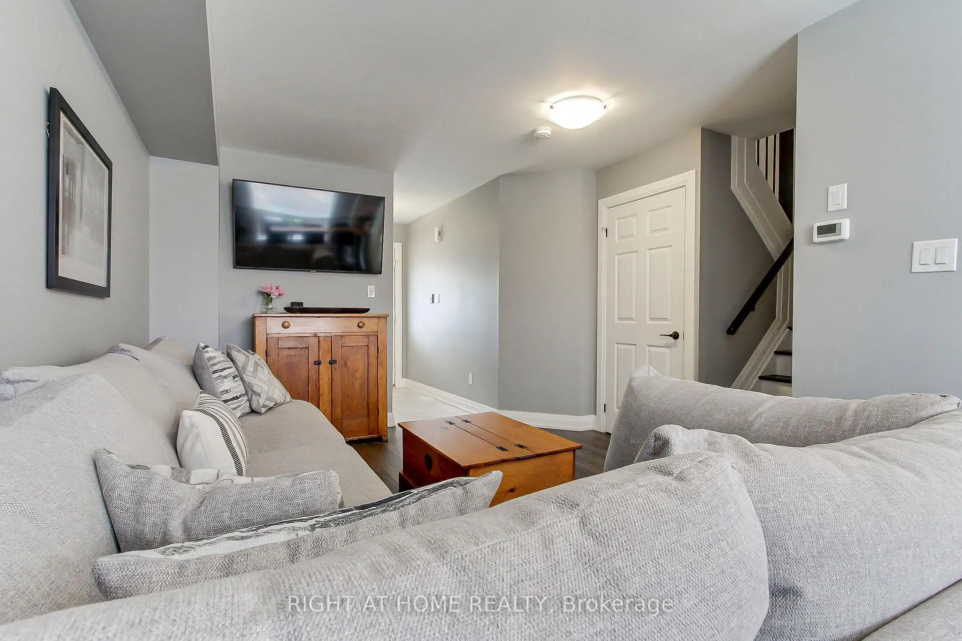 Photo 13 of 108 Gadwall Avenue, Barrie, Painswick South — HOMEH