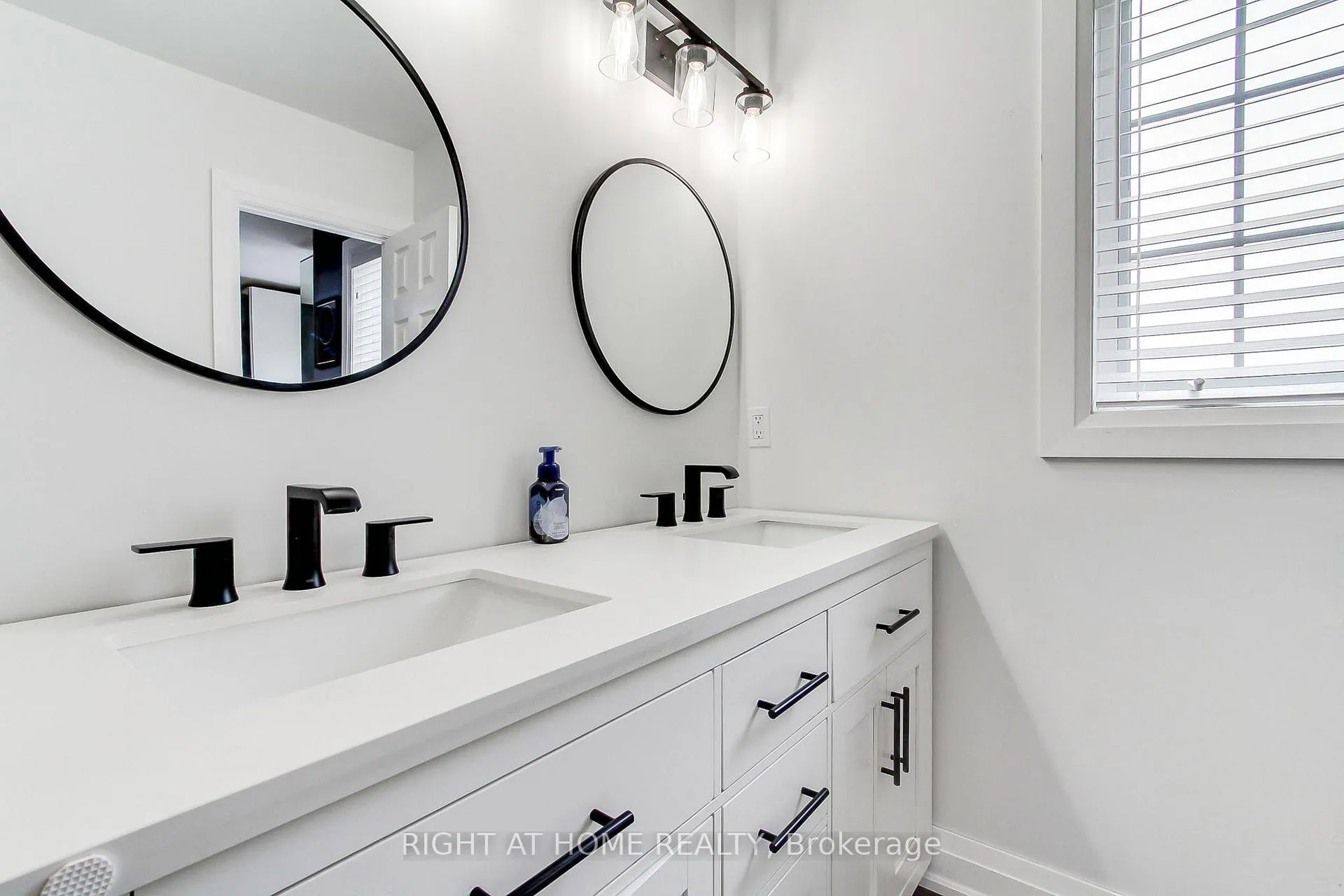 Photo 29 of 108 Gadwall Avenue, Barrie, Painswick South — HOMEH