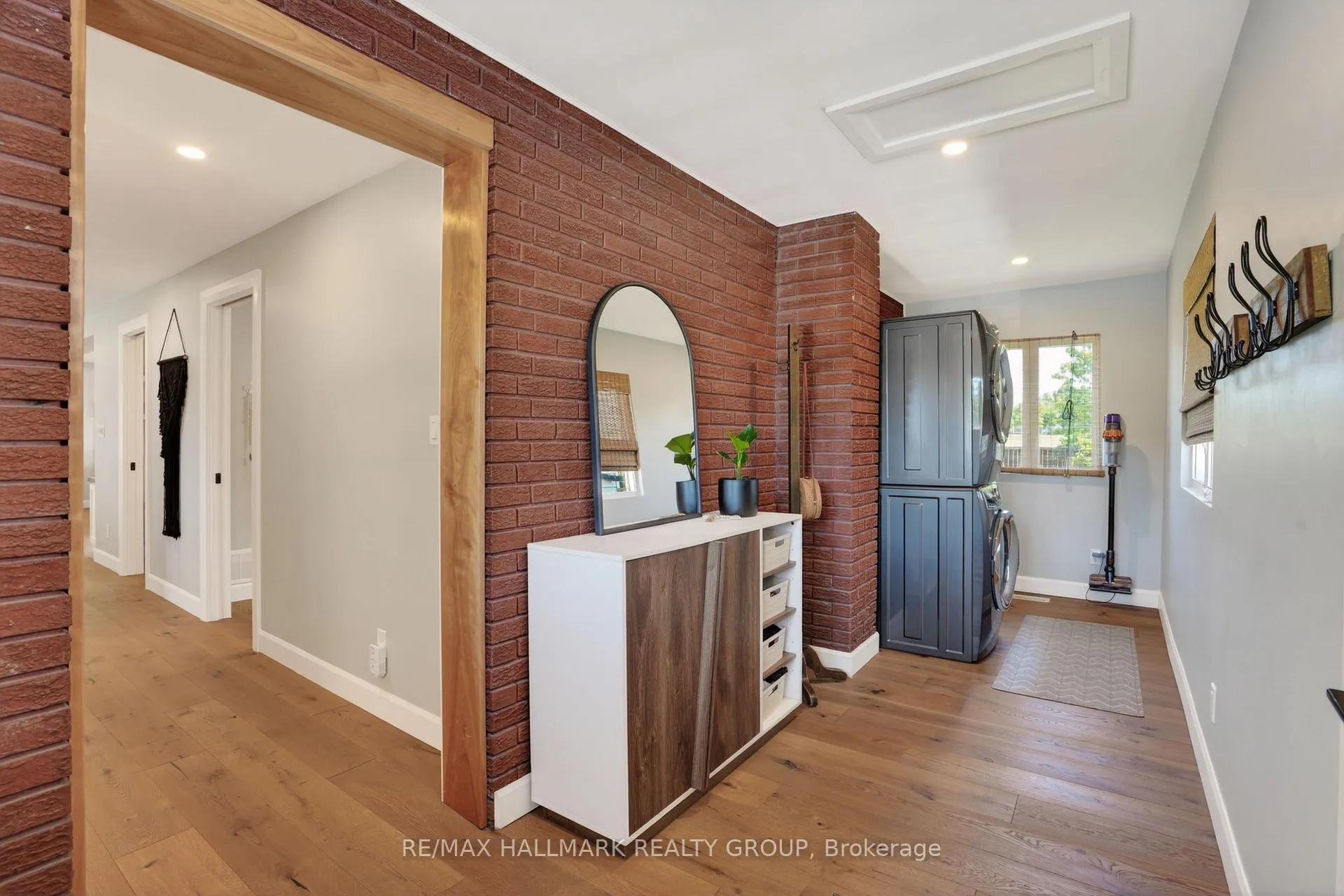 Photo 19 of 1583 Maxime Street, Ottawa, Pineview — HOMEH