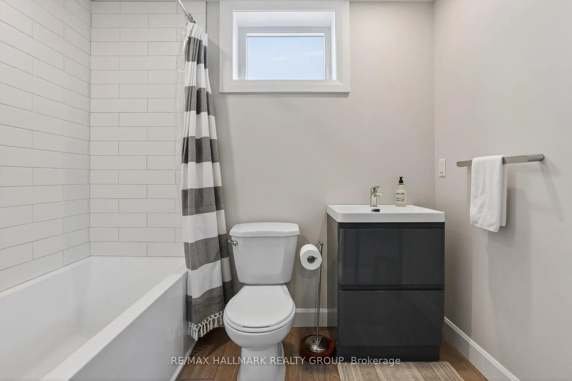 Photo 23 of 1583 Maxime Street, Ottawa, Pineview — HOMEH
