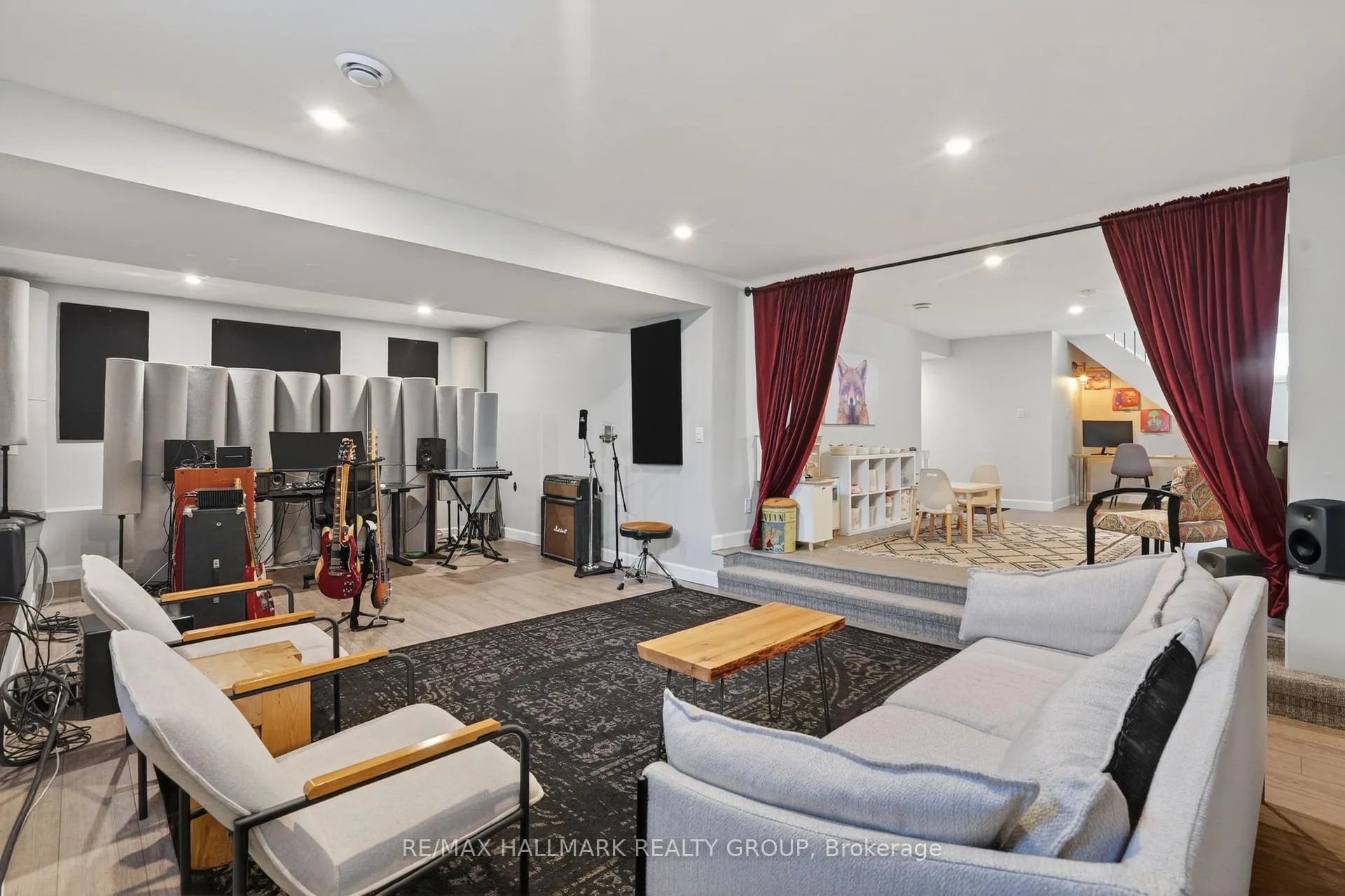 Photo 24 of 1583 Maxime Street, Ottawa, Pineview — HOMEH