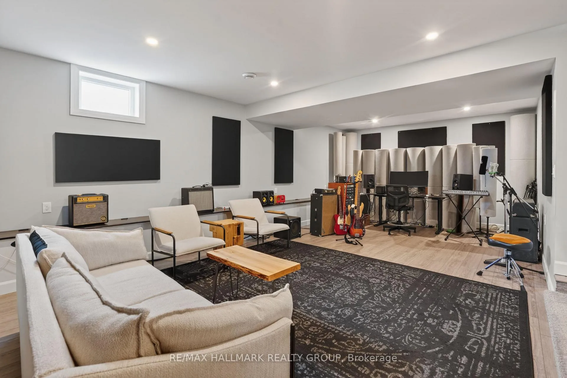 Photo 25 of 1583 Maxime Street, Ottawa, Pineview — HOMEH